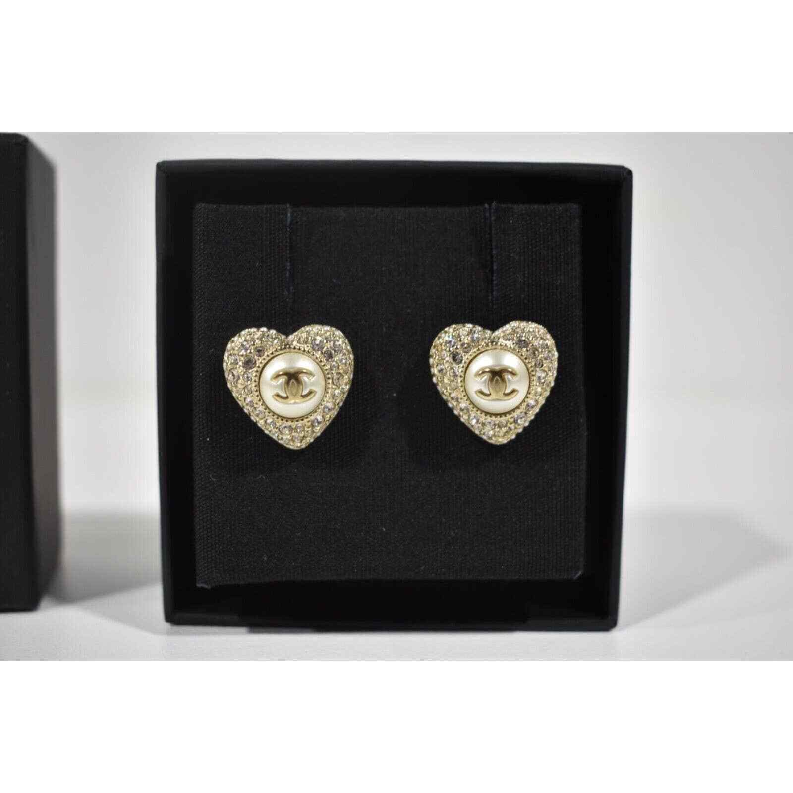 Chanel Chanel Heart Crystal Gold Pearl Pearly Stud Earrings Size ONE SIZE - 6 Thumbnail