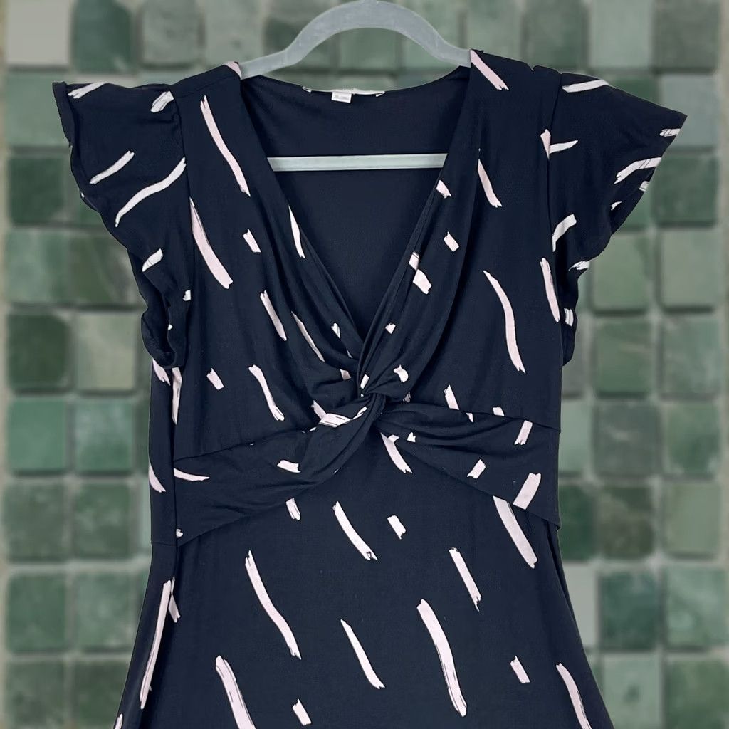 Loft LOFT Black Short Cap Sleeve Front Knot V-Neck Knee Length Dress XS Womens Size XS / US 0-2 / IT 36-38 - 1 Thumbnail