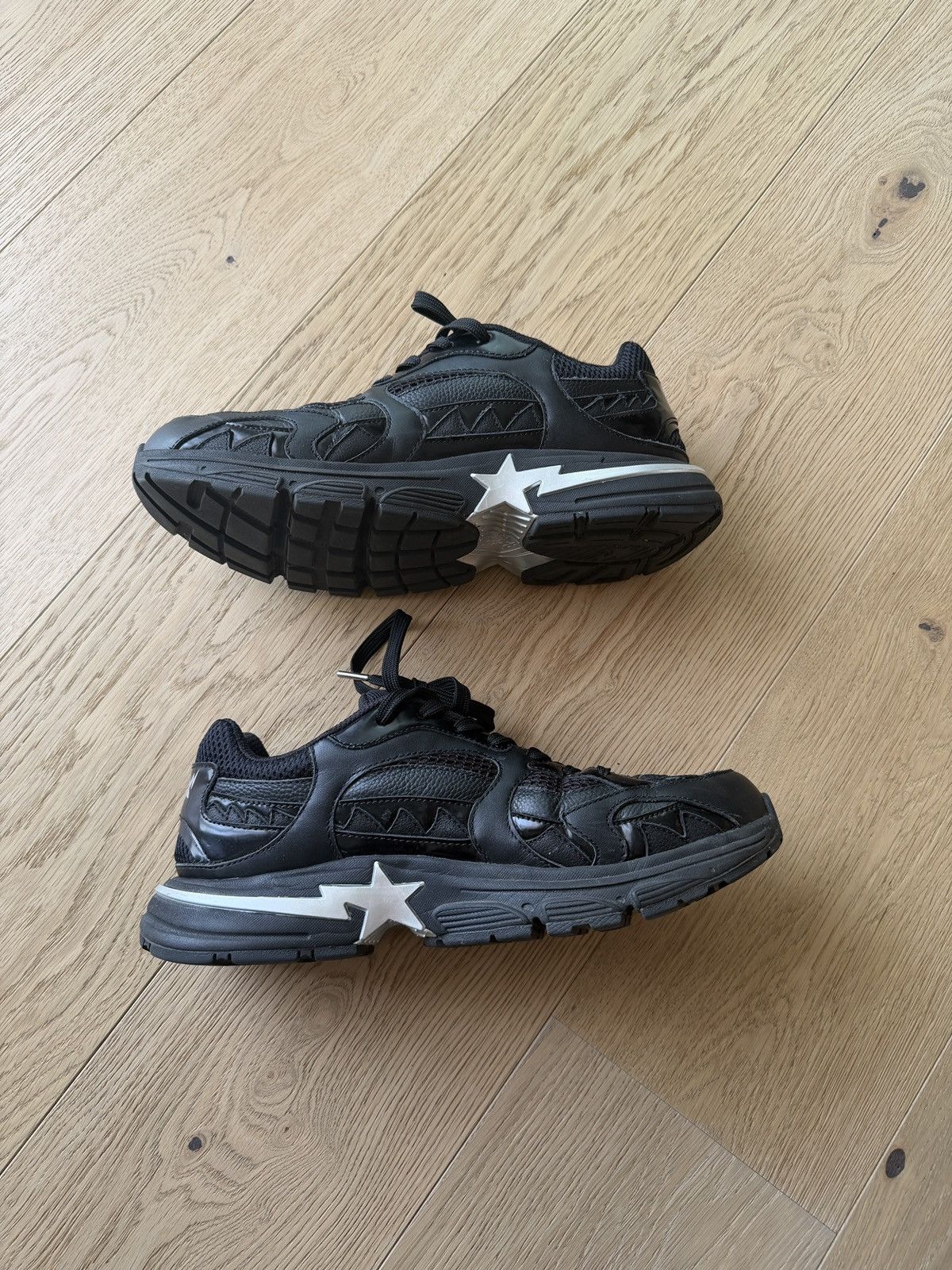 Bape × Mastermind Japan Shark Sta Mastermind Collaboration Size US 11 / EU 44 - 4 Thumbnail