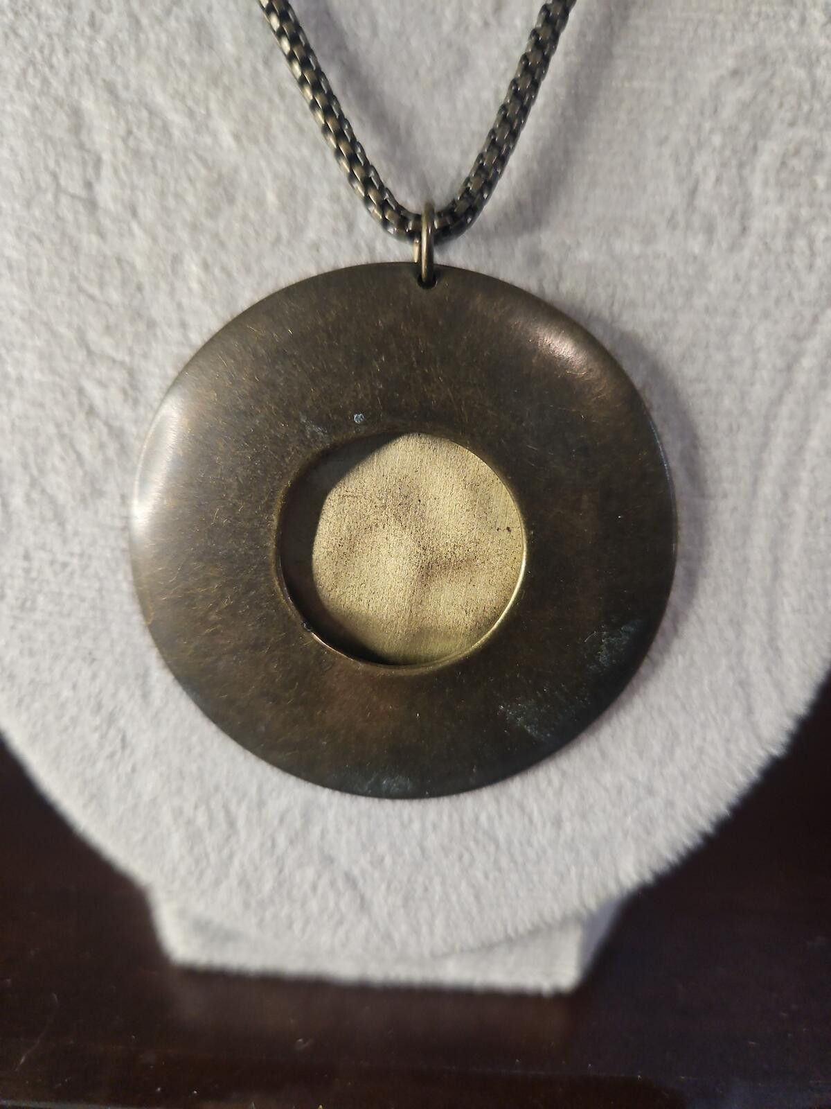 Other Bronze colored necklace with round pendant Size ONE SIZE - 3 Thumbnail