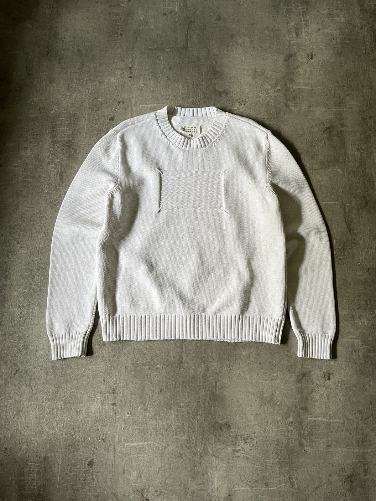 Maison Margiela Maison Margiela S/S 20 tag on chest white sweater rare Size US L / EU 52-54 / 3 - 1 Thumbnail
