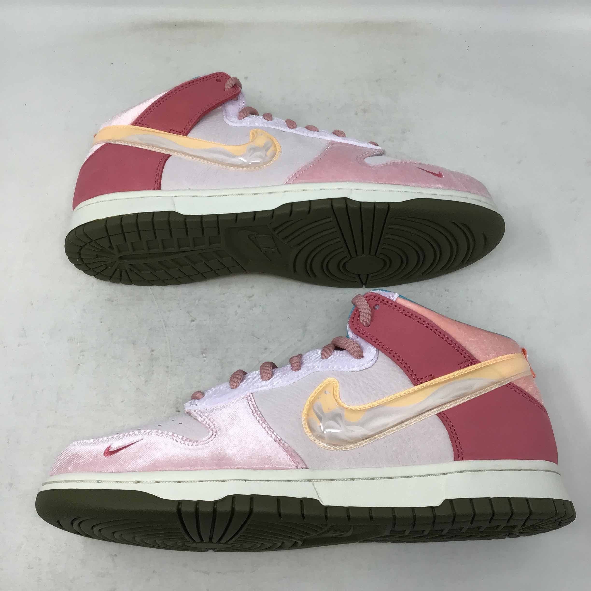 Social Status x Dunk Mid Strawberry Milk