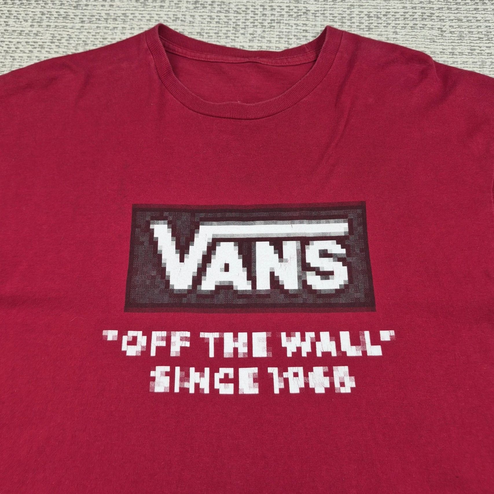 Vans VANS Shirt Mens Large Red Pixel Off The Wall Logo Graphic Tee Skateboarding Shirt Size US L / EU 52-54 / 3 - 4 Thumbnail