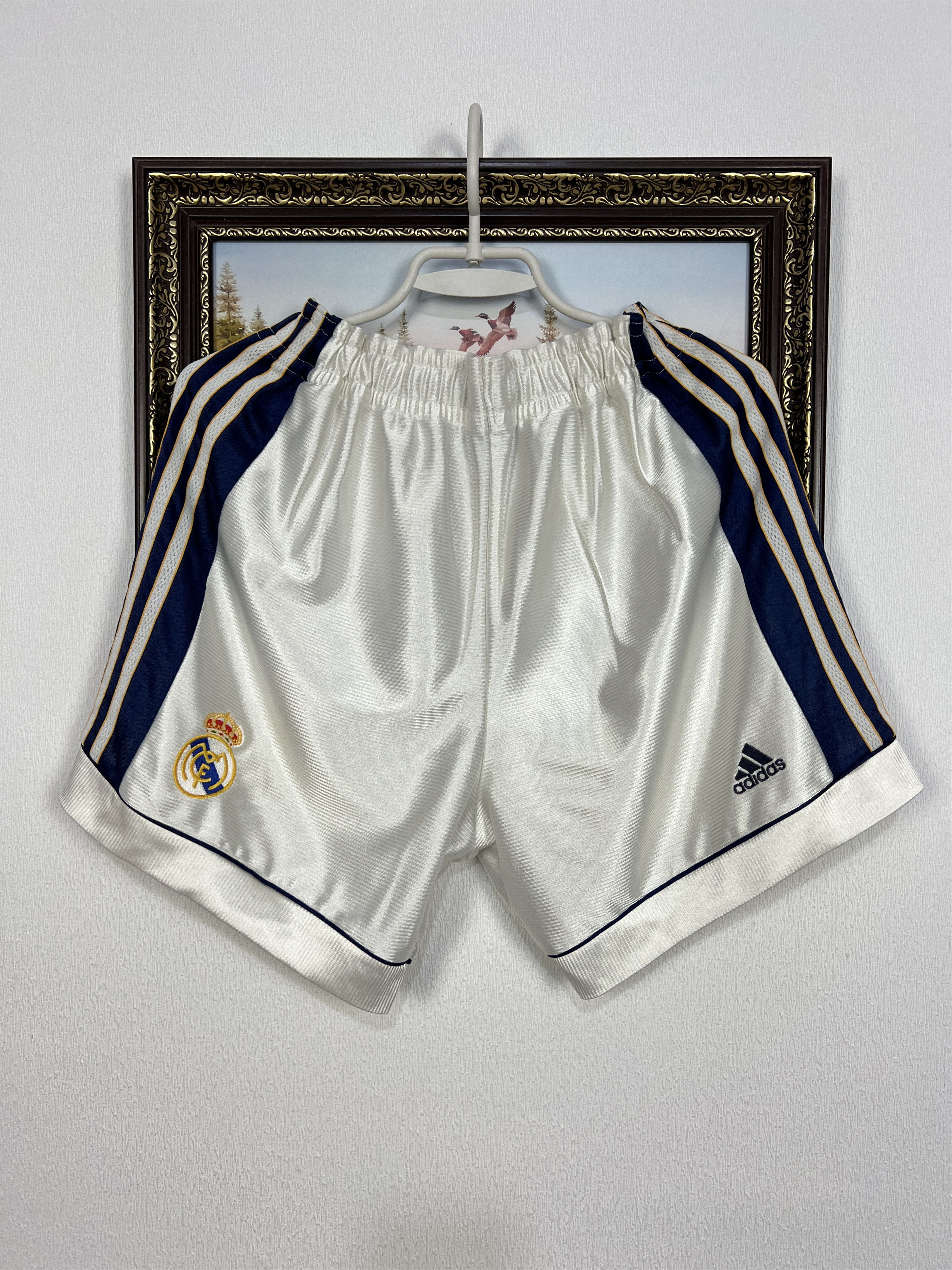 Adidas Vintage 90's Adidas Real Madrid Football White Shorts M Size US 32 / EU 48 - 1 Thumbnail