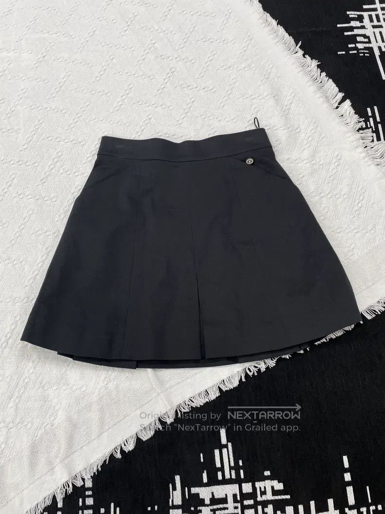 Chanel Chanel Black skirt Size 26" / US 2 / IT 38 - 1 Thumbnail