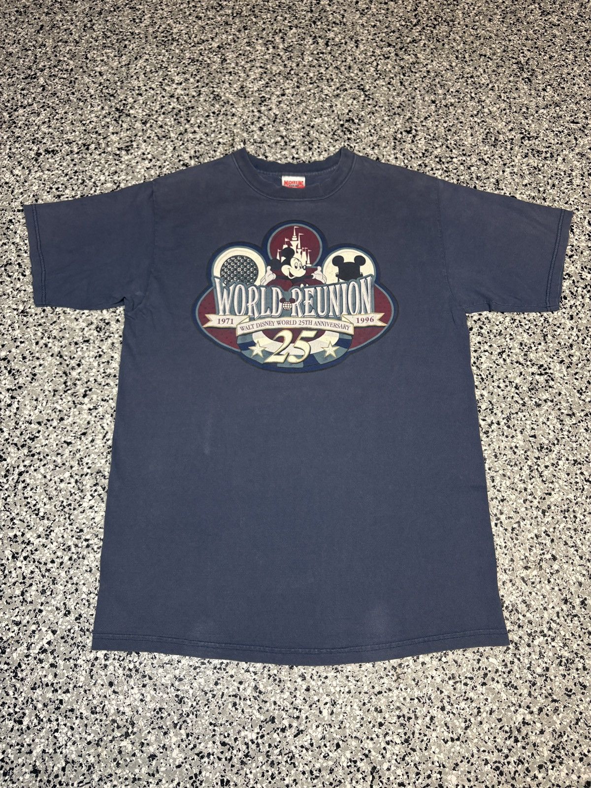 Disney Vintage 1996 Walt Disney World 25th Anniversary Tee Sz L 341 Size US L / EU 52-54 / 3 - 1 Thumbnail
