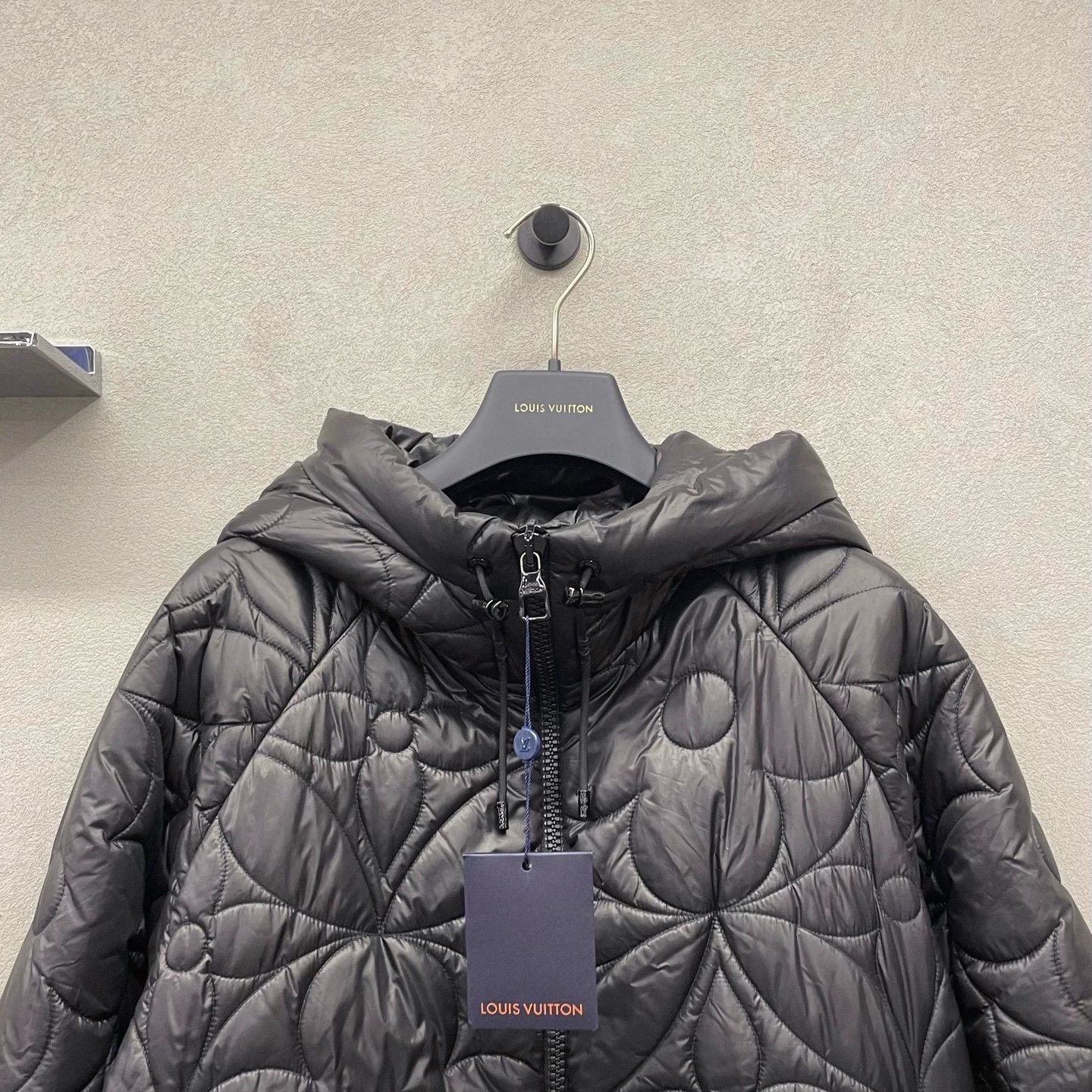 Louis Vuitton black floral quilted down jacket Size US L / EU 52-54 / 3 - 4 Thumbnail