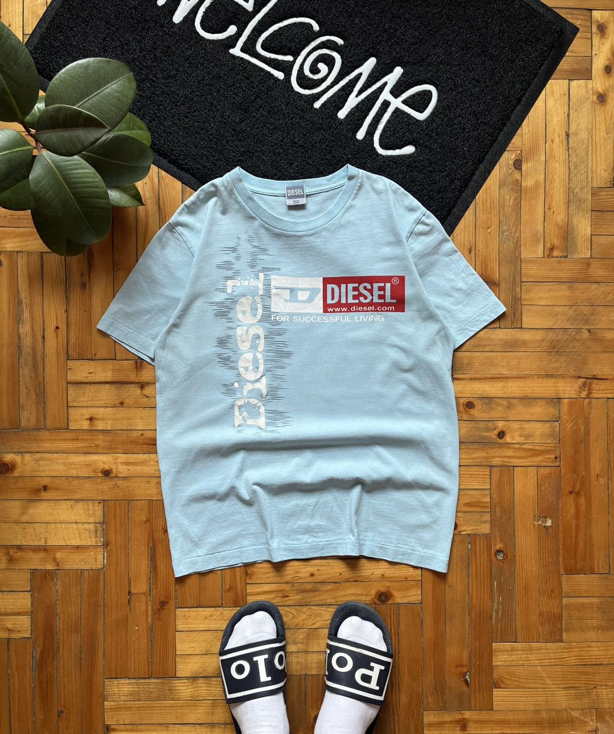 Diesel Vintage Diesel Avant Garde Big Logo Blue T-shirt Size US L / EU 52-54 / 3 - 1 Thumbnail
