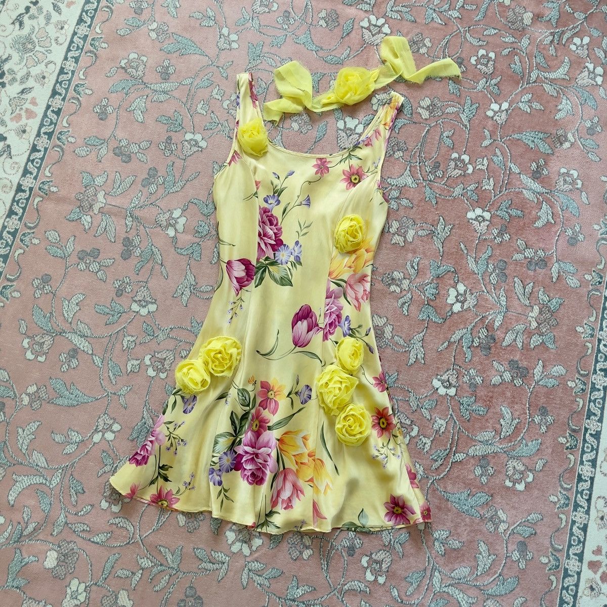 Victoria's Secret × Vintage Vintage VS Yellow Floral Silk Mini Dress (XS) Size XS / US 0-2 / IT 36-38 - 5 Thumbnail