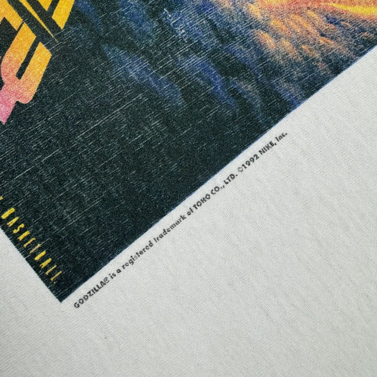Nike Vintage 1992 Nike Godzilla vs. Charles Barkley T-shirt Size US S / EU 44-46 / 1 - 10 Thumbnail