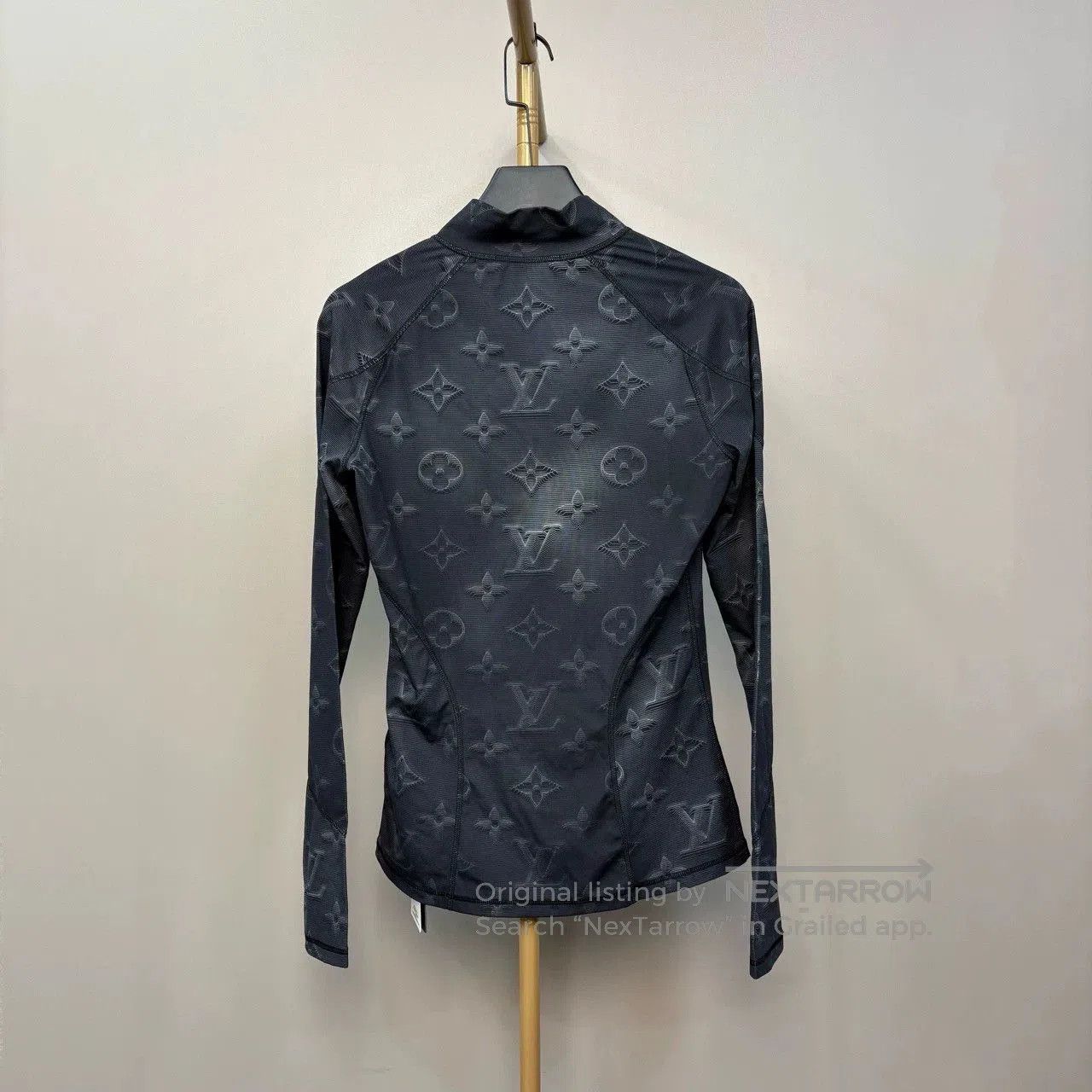 Louis Vuitton louis vuitton printed athletic top size S/L. Size S / US 4 / IT 40 - 2 Thumbnail