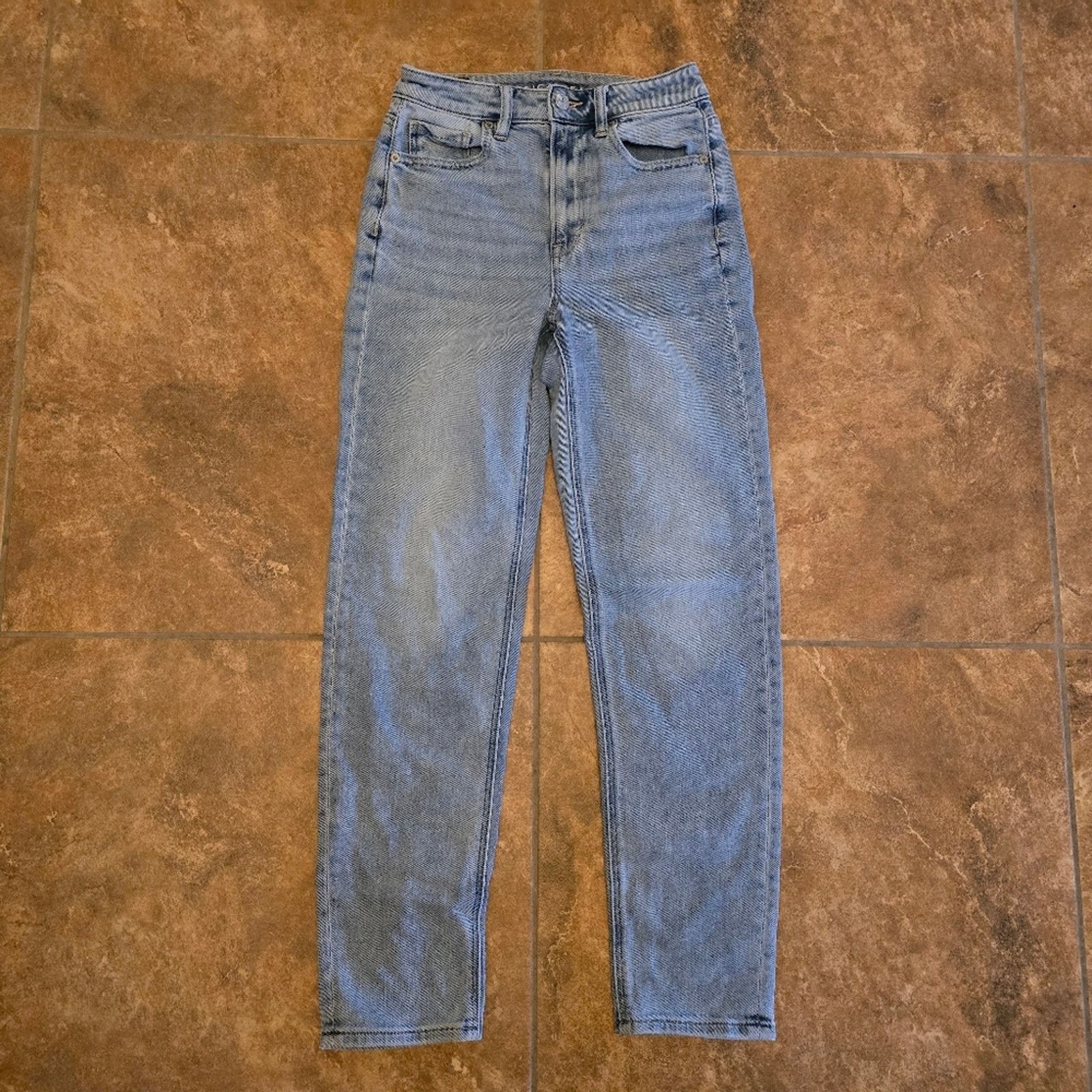 American Eagle Outfitters Light Denim | AEO | Mom Straight Jean Size 24" / US 00 / IT 34 - 1 Thumbnail