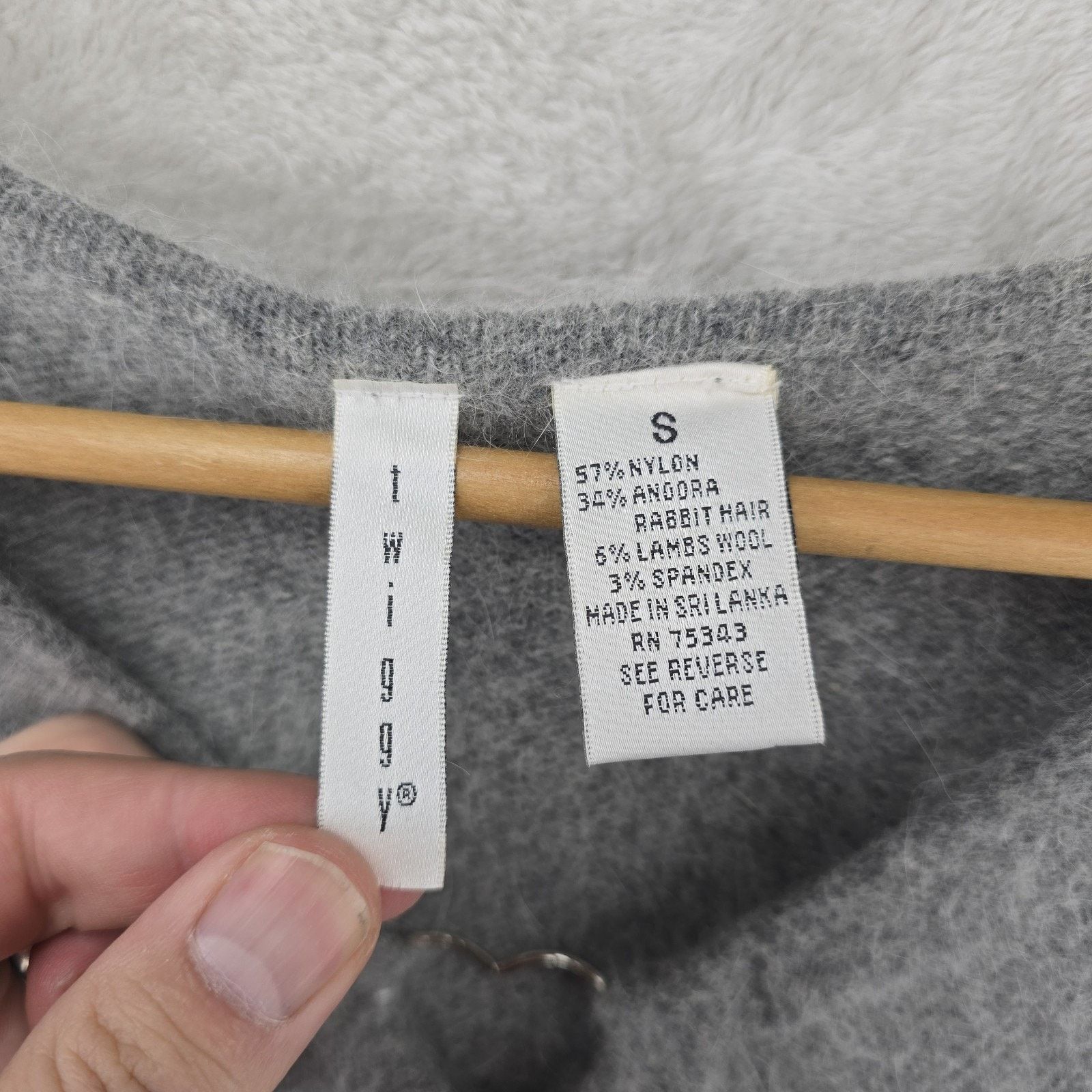 Other Twiggy Womens Too Small Gray Angora Rabbit Hair Wool Sweater Size S / US 4 / IT 40 - 4 Thumbnail