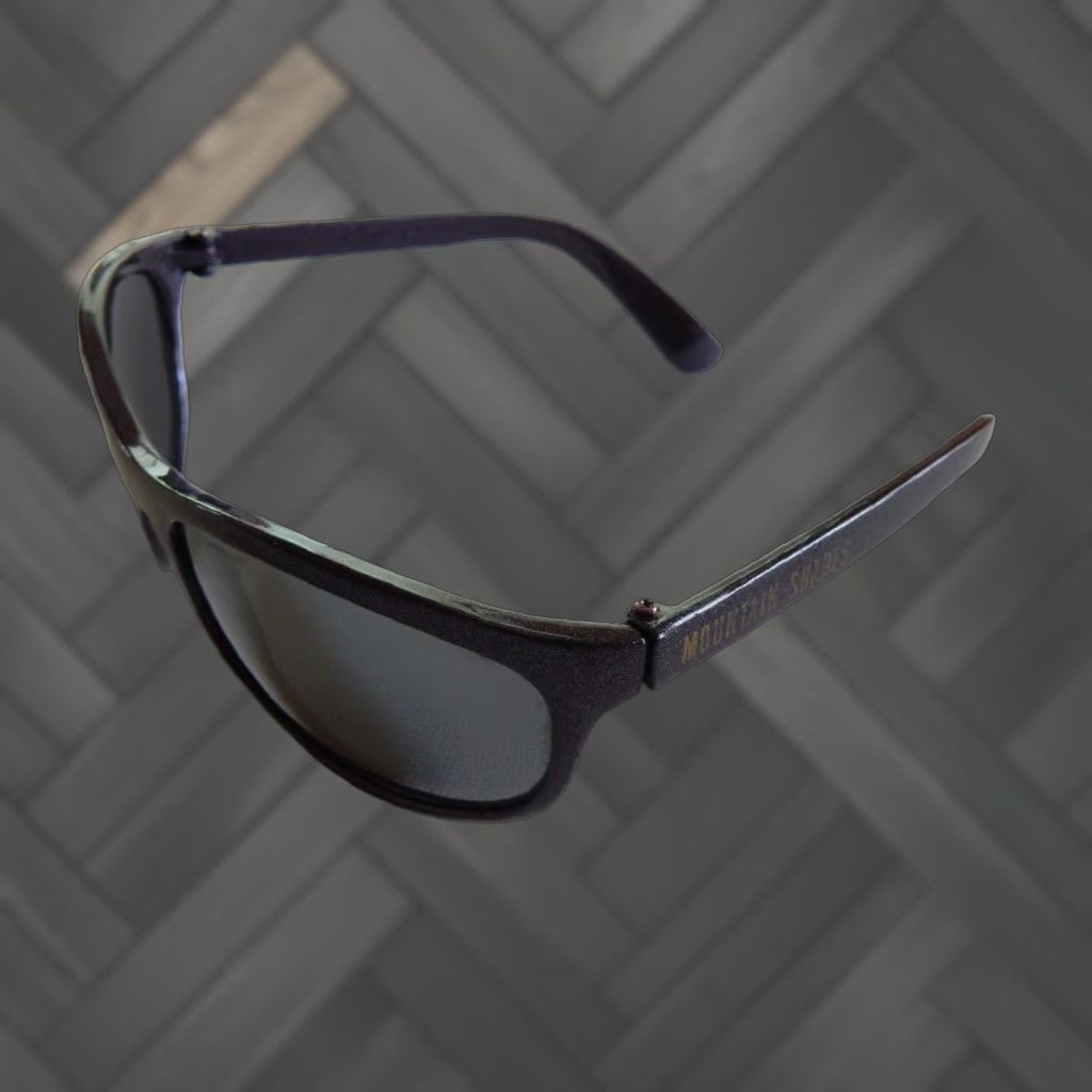 Vintage VINTAGE Mountain Shades Sunglasses Unisex Adults Mirrored Purple Frame Size ONE SIZE - 1 Thumbnail