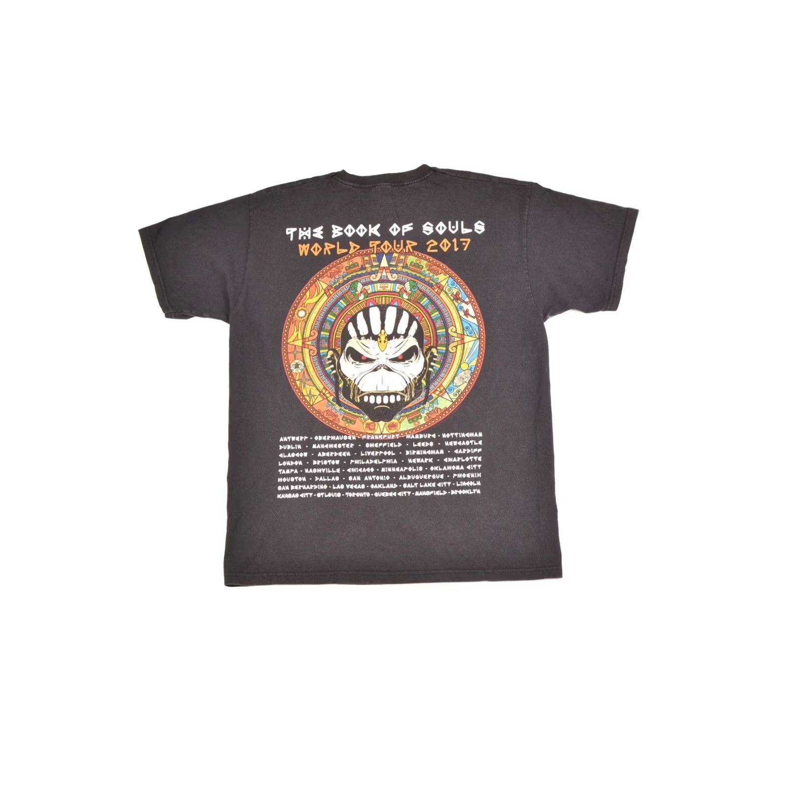 Fruit Of The Loom Fruit of the Loom Iron Maiden The Book of Souls 2017 World Tour T-Shirt L Black Mens Shirt Regular XS? Size US L / EU 52-54 / 3 - 6 Thumbnail