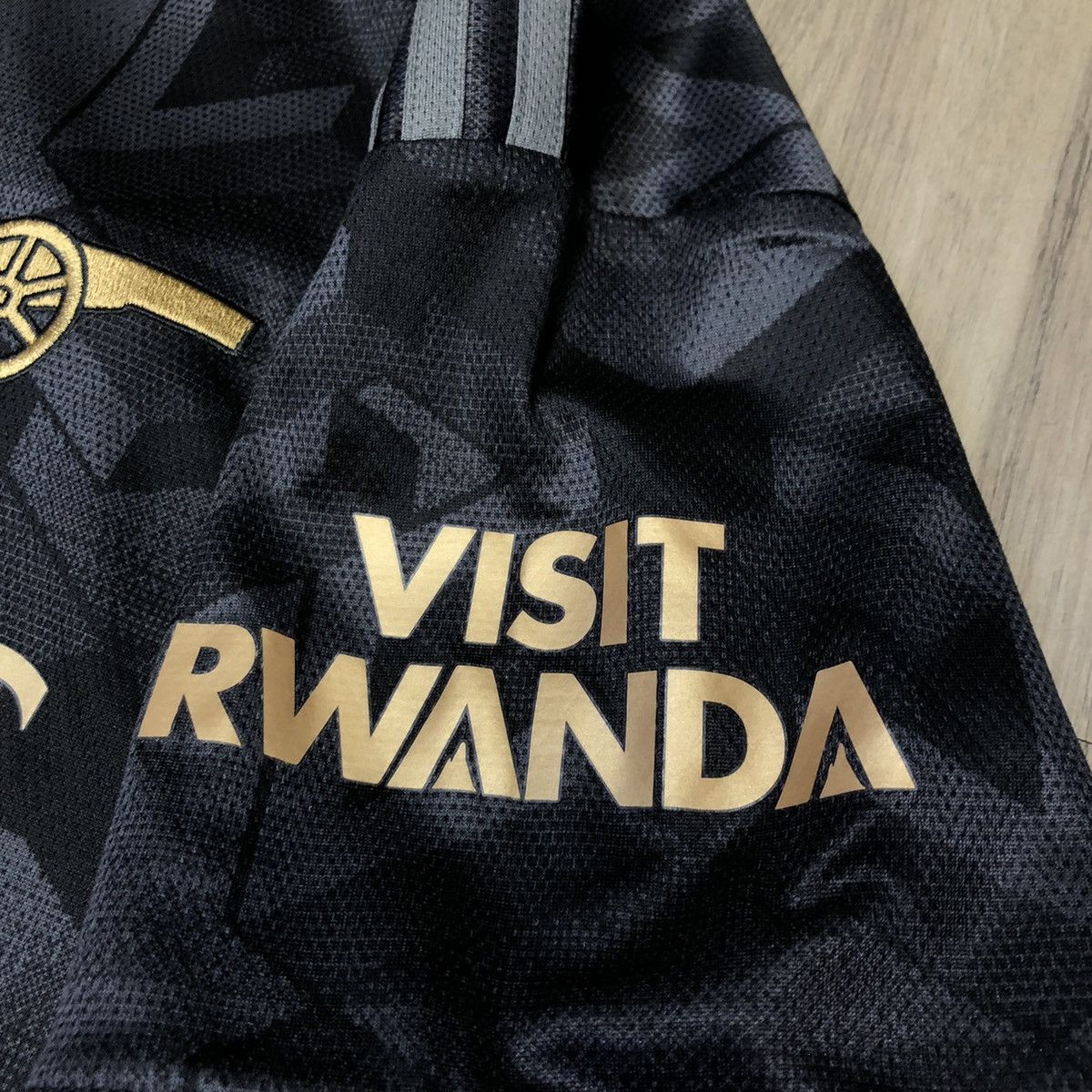 Adidas Arsenal 22/23 away shirt #18 Tomiyasu Size US M / EU 48-50 / 2 - 6 Thumbnail