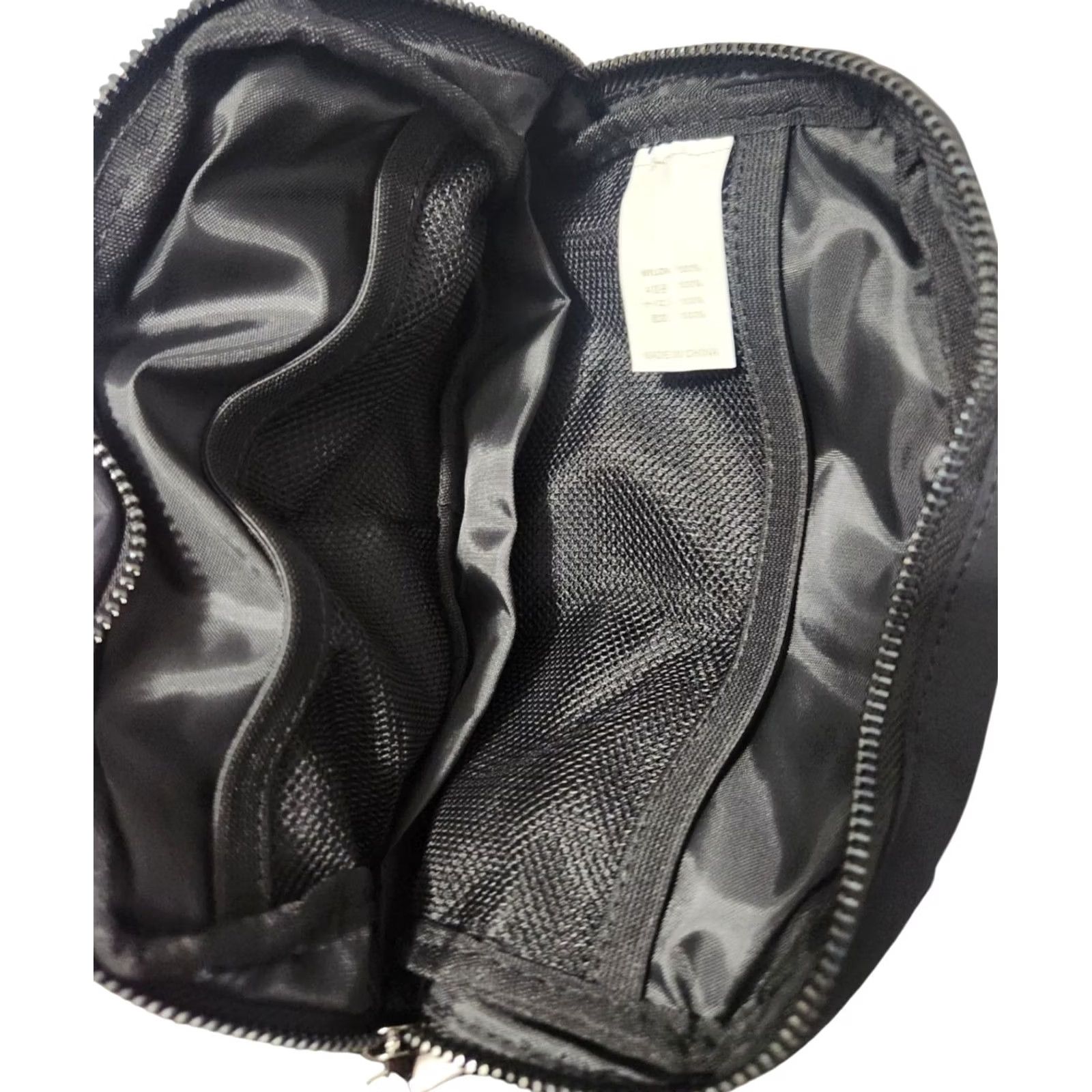 Vintage Halara Bag Womens Small Fanny Pack Black Zip Closure Adjustable Strap Size ONE SIZE - 3 Thumbnail