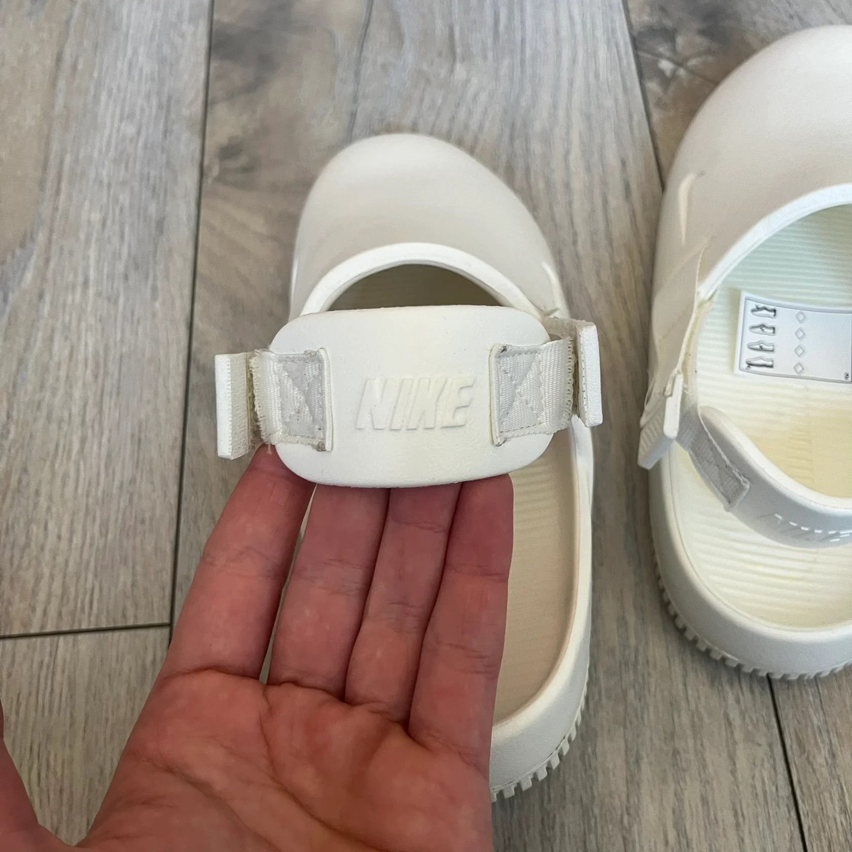 Nike Nike Calm Mule Wmns White Sandals Size US 5 / IT 35 - 5 Thumbnail