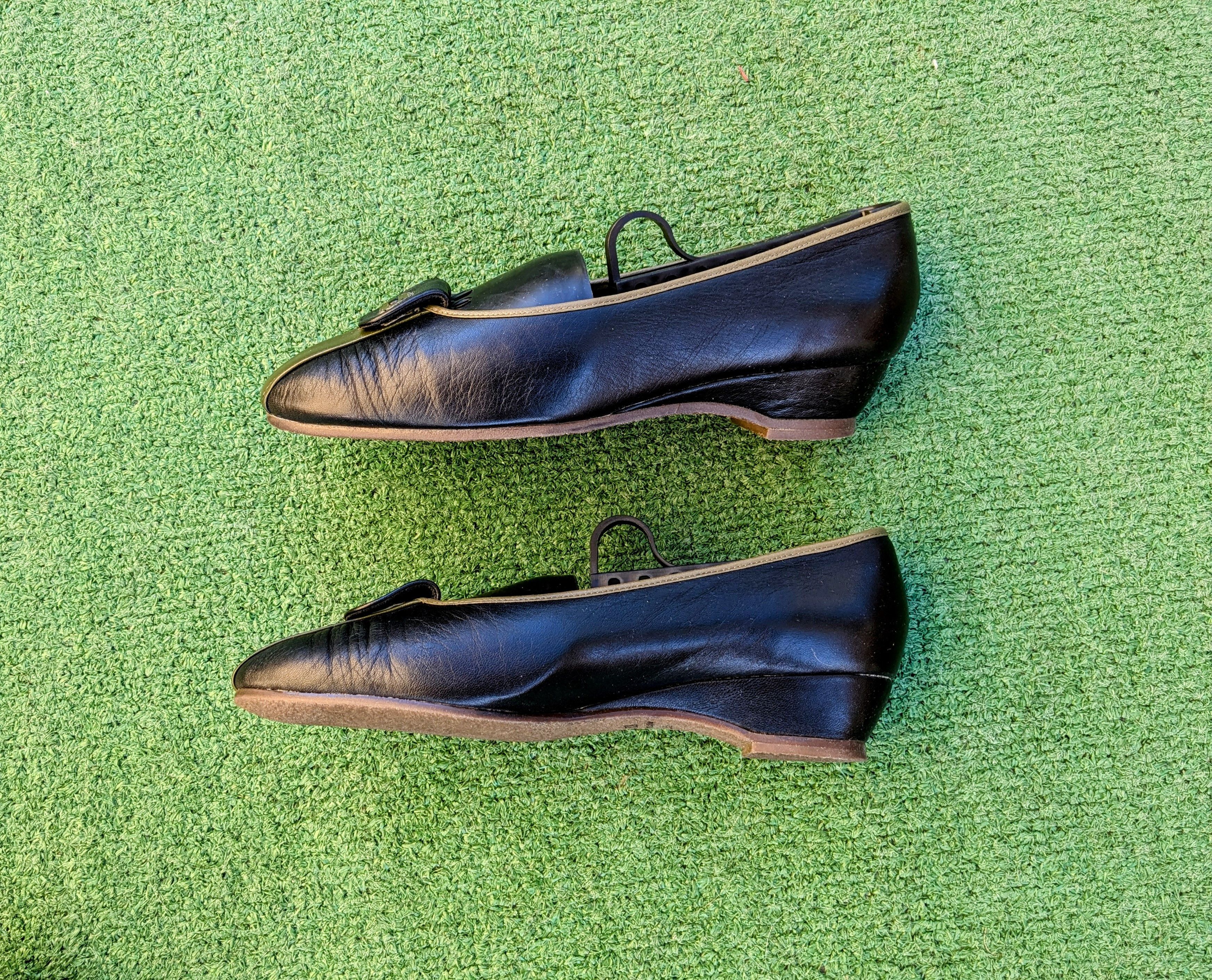 Vintage Vintage Corsage Japan Slip-On Leather Retro Flats Shoes Size US 6.5 / IT 36.5 - 9 Thumbnail