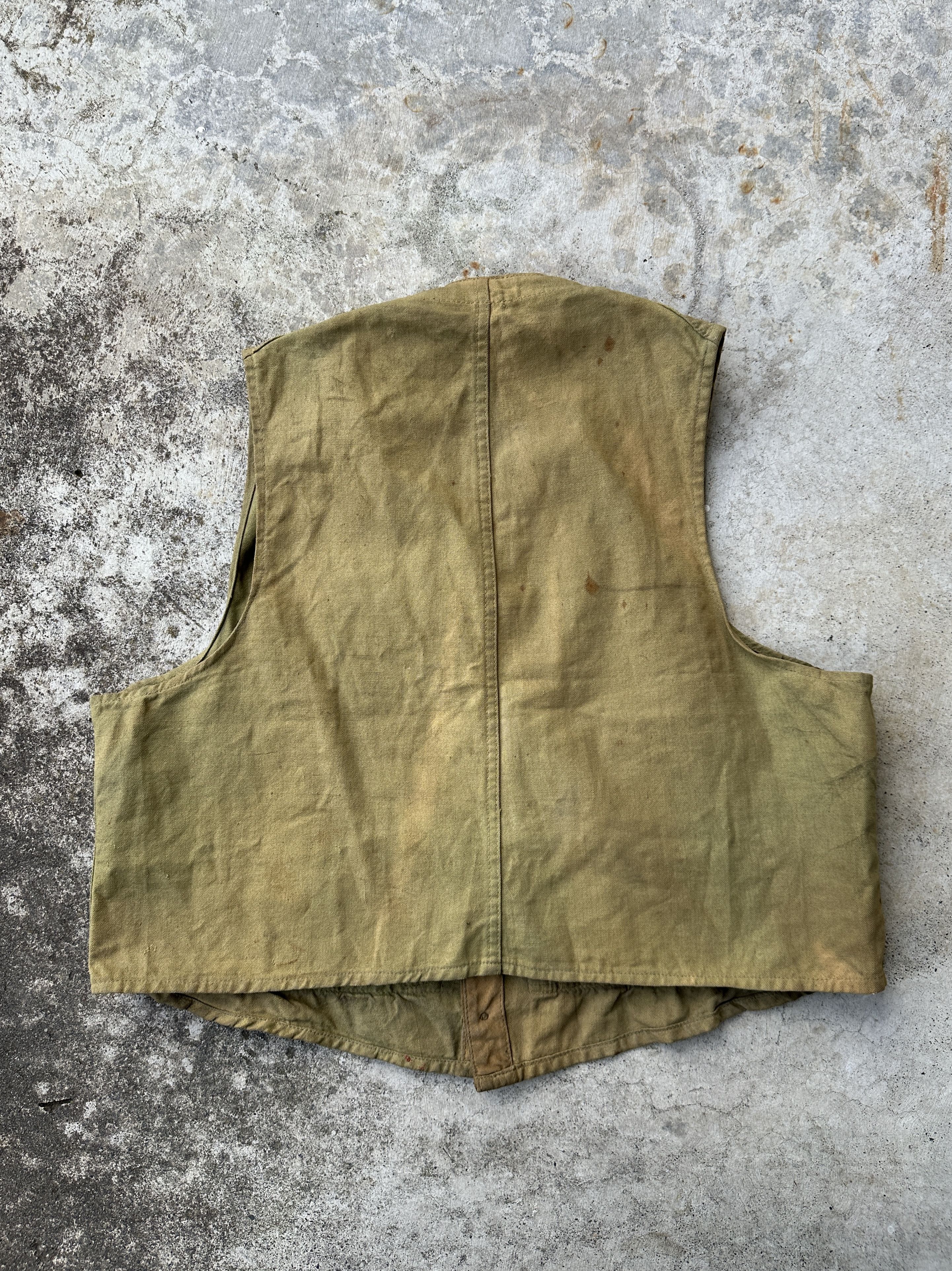 Vintage 1930s Trashed dirty Duck hunting Vest tiger camo bucket Size US M / EU 48-50 / 2 - 3 Thumbnail