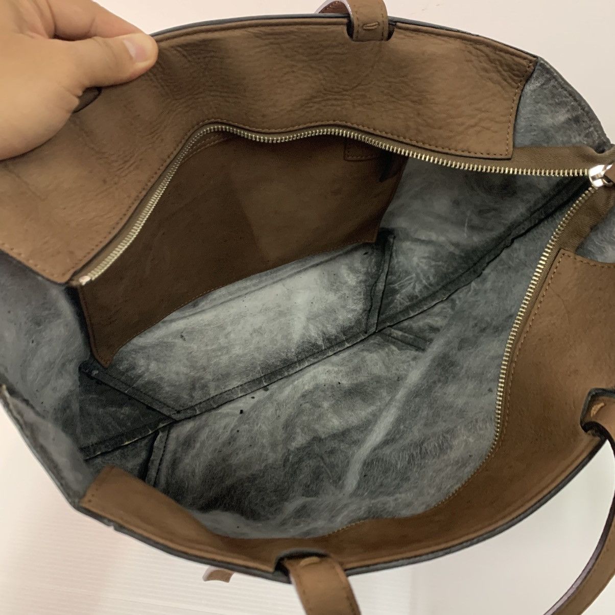 Iceberg 💥‼️HOT ITEM‼️💥Authentic Iceberg Leather Tote Bag Size ONE SIZE - 10 Thumbnail