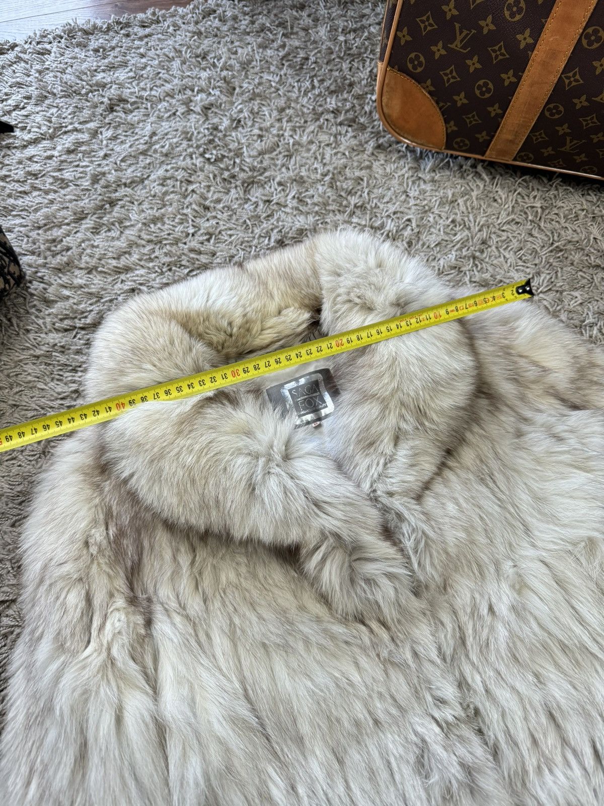 Sagafurs Rare White Fox natural fur Saga Fox coat original item Size S / US 4 / IT 40 - 8 Thumbnail