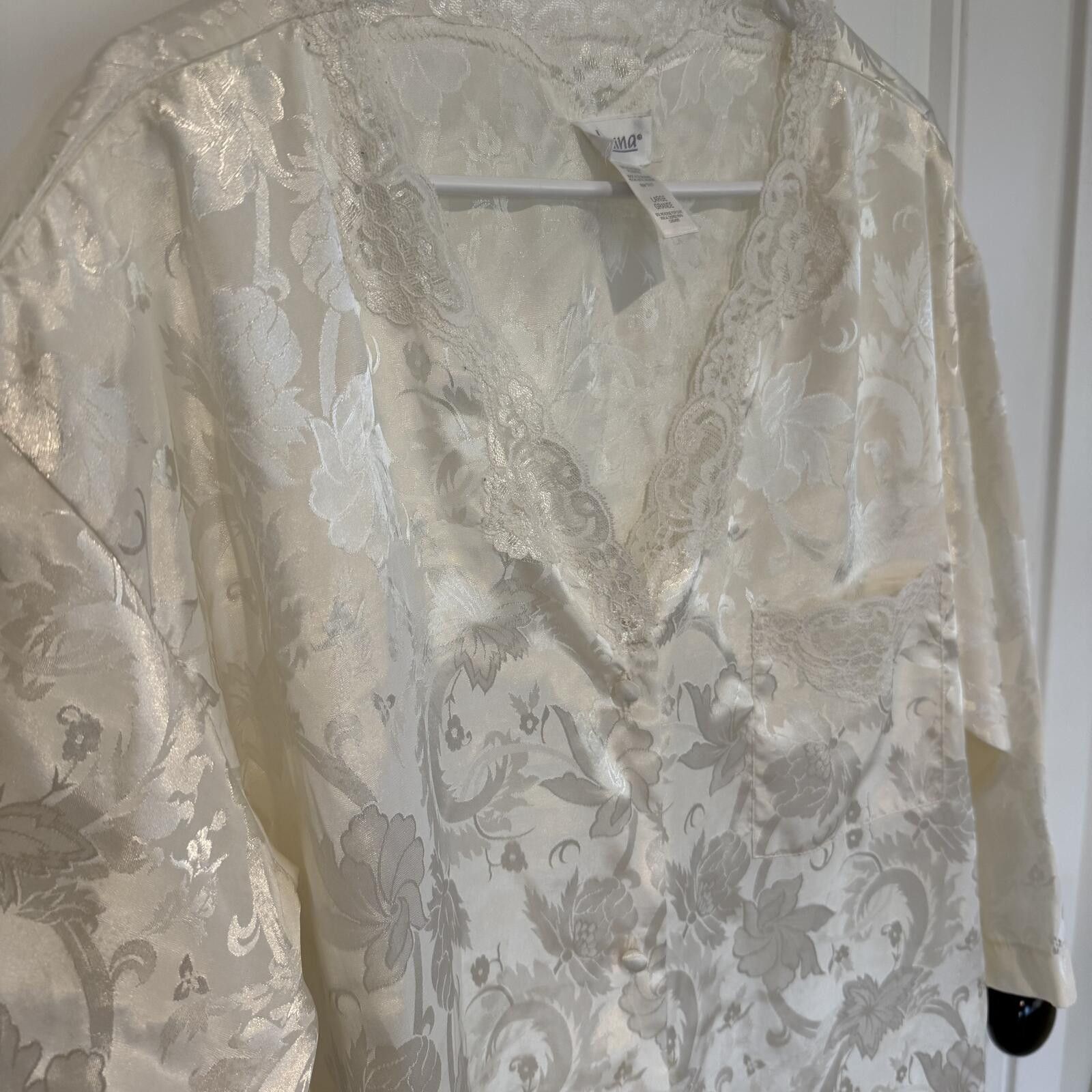Unknown London VTG Elegant Cream Floral Jacquard Button-Up Gown Size ONE SIZE - 2 Thumbnail