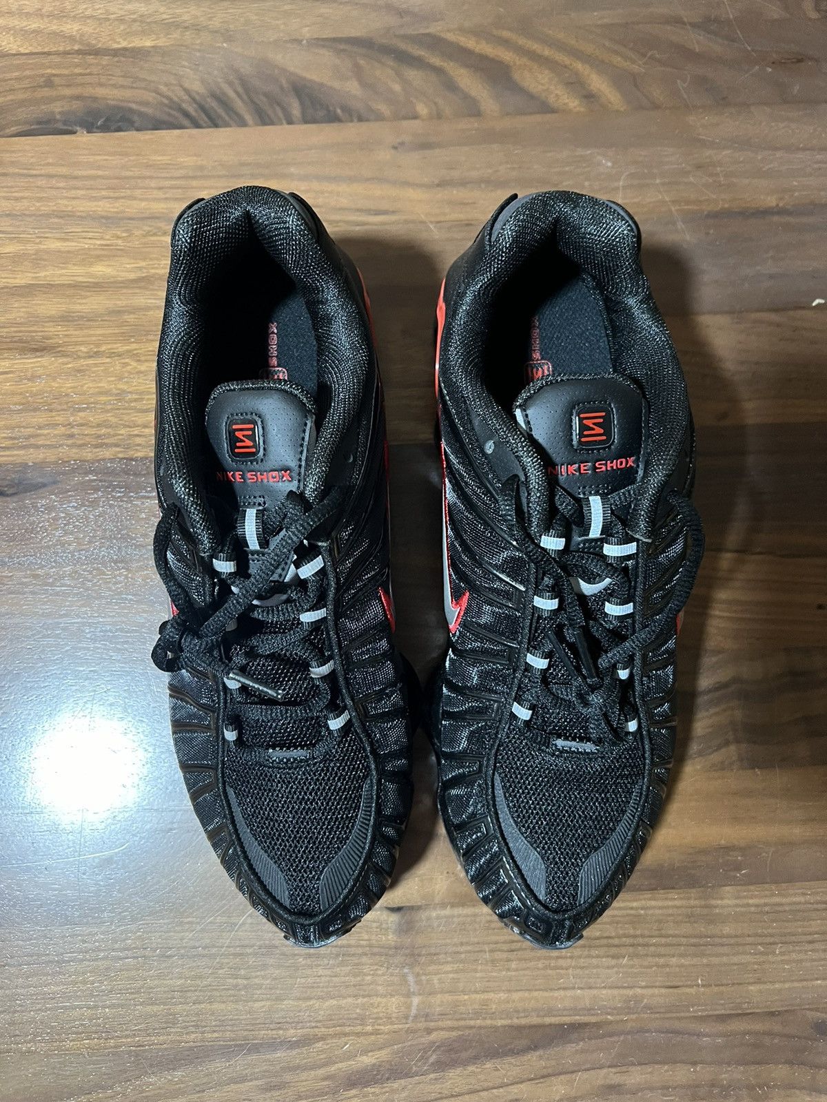 Nike Nike Shox TL Black/University Red Men’s Size 11 Sneakers Size US 11 / EU 44 - 5 Thumbnail