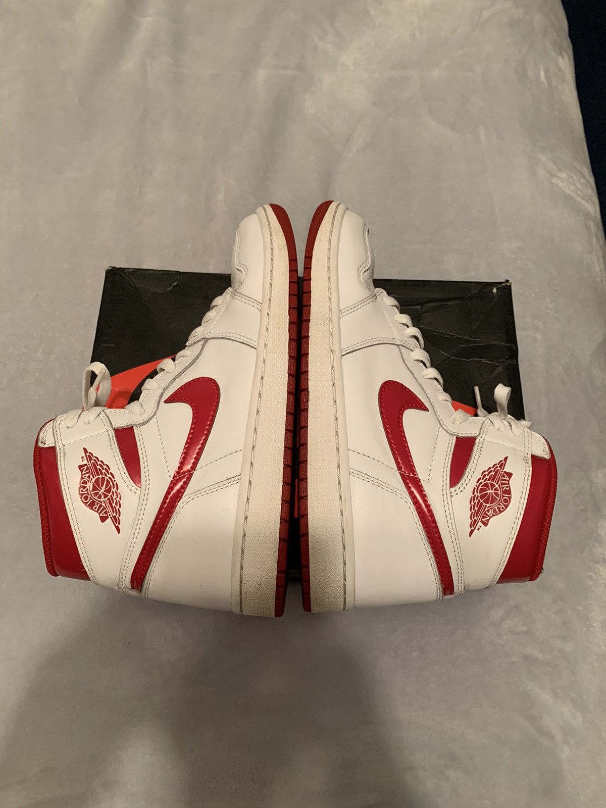 Jordan Brand Jordan 1 Retro High OG Metallic Red 2017 Size 9 Size US 9 / EU 42 - 3 Thumbnail
