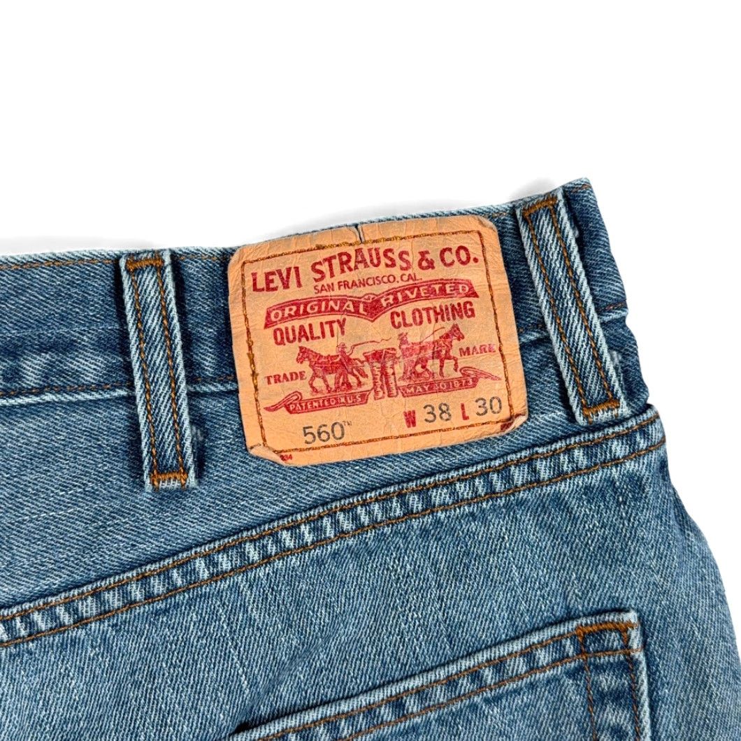 Levi's VINTAGE Levi's 560 Jeans Mens 38x30 Blue Medium Comfort Fit Tapered 90s Size US 38 / EU 54 - 7 Thumbnail