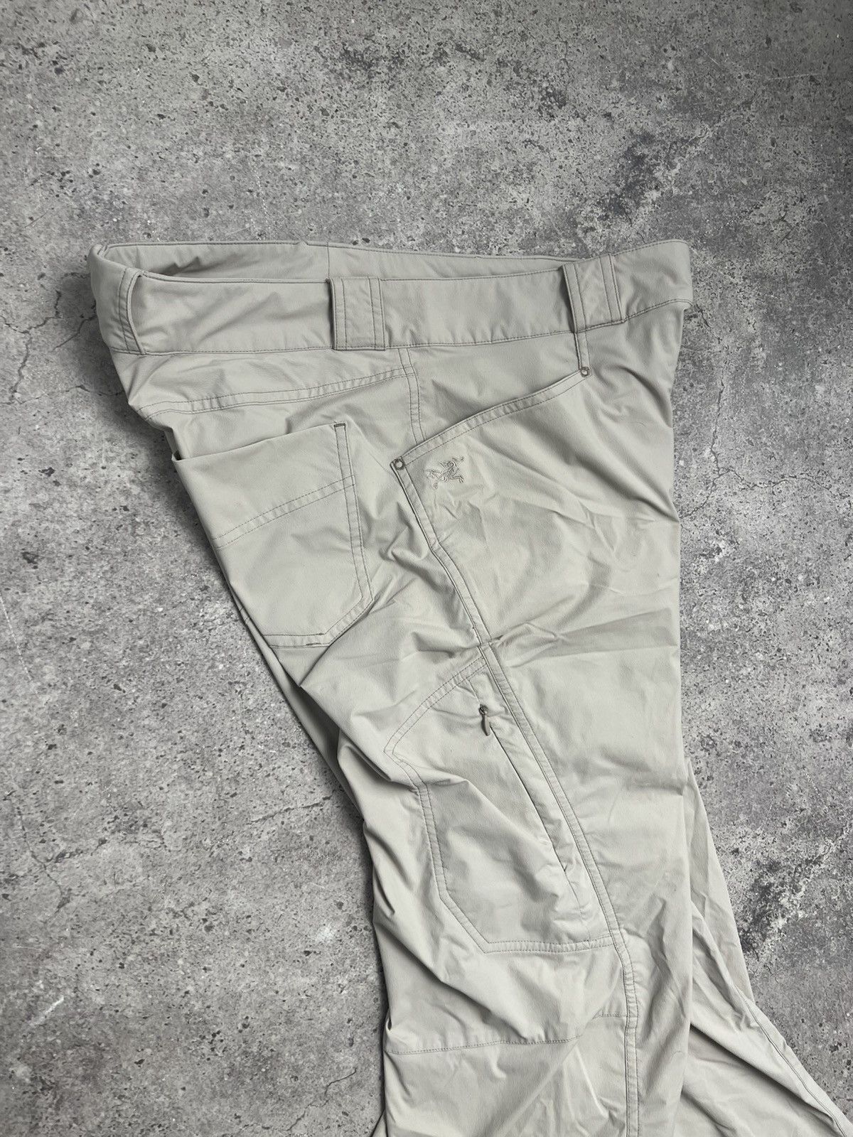 Arc'teryx Vintage Arcteryx Work Pants Amazing Size US 32 / EU 48 - 2 Thumbnail