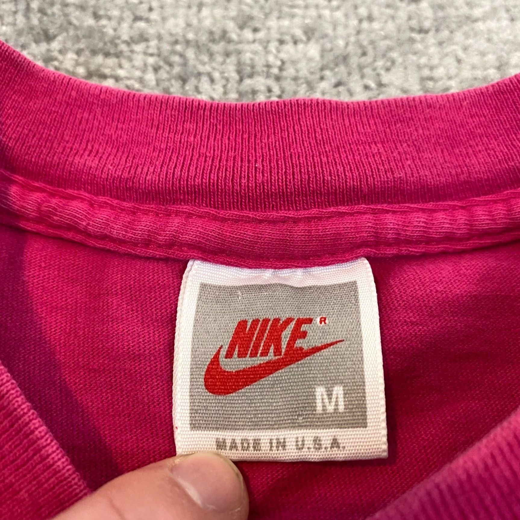 Nike VINTAGE Nike Shirt Mens M Pink Graphic Tee 90s Y2K Sports USA Tee Short Sleeve Crew Neck Cotton T-Shirt Size US M / EU 48-50 / 2 - 4 Thumbnail