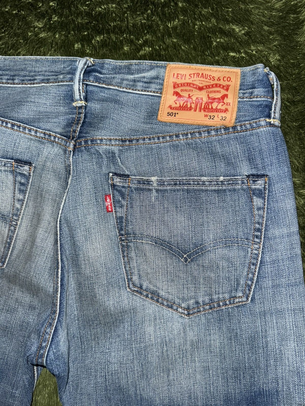 Levi's [W32/L32] 00s Levis 501 leather label washed denim pants Size US 32 / EU 48 - 10 Thumbnail