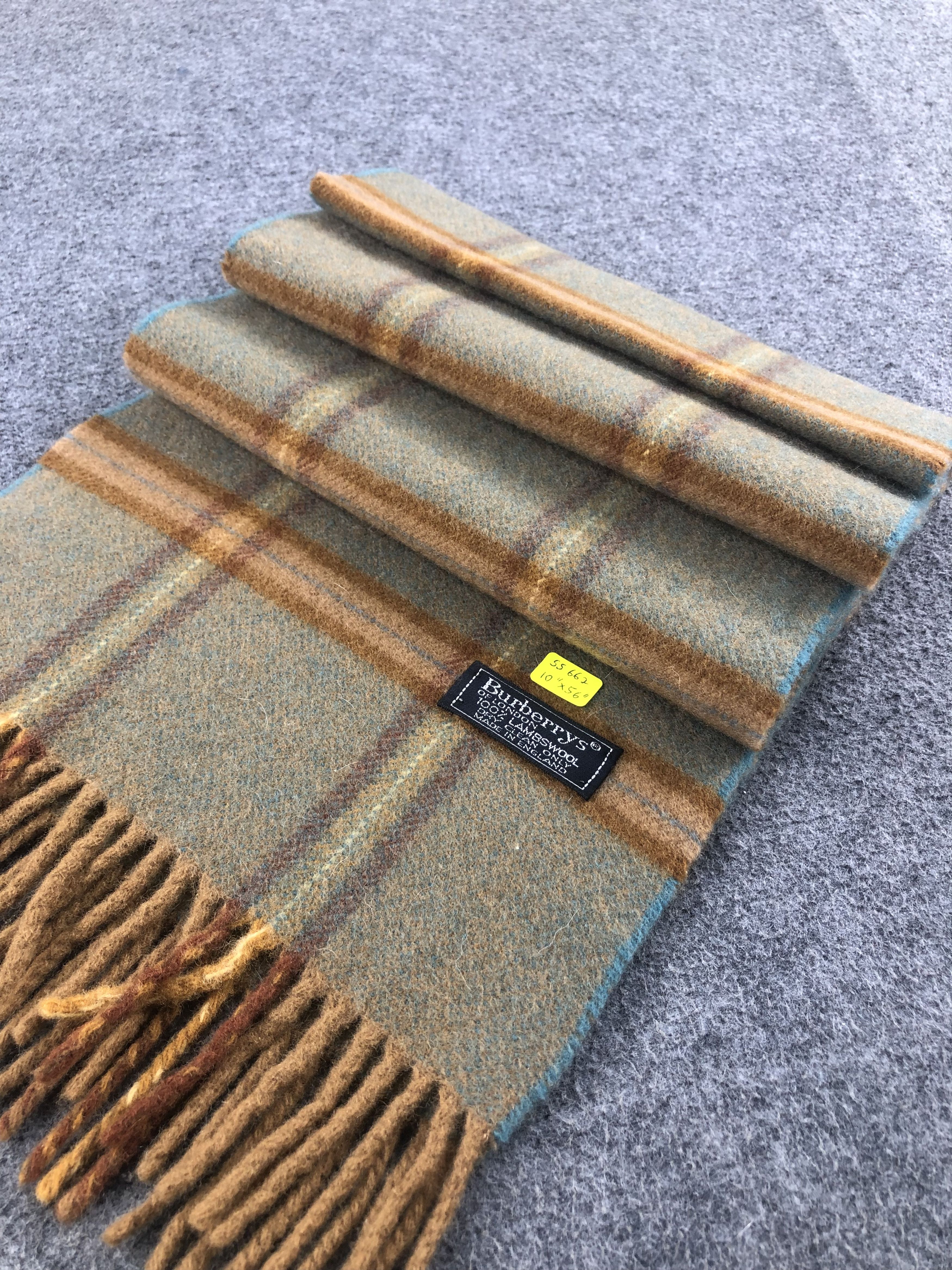 Burberry Burberry Scarf / Muffler / Neckwear Size ONE SIZE - 2 Thumbnail