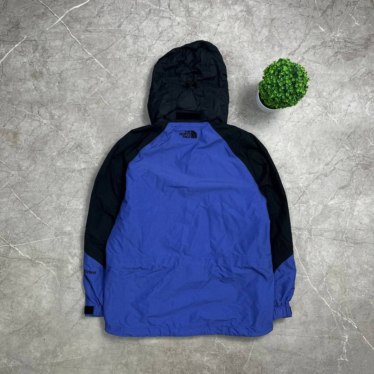 The North Face Vintage Womens The North Face HyVent Jacket Size S Size S / US 4 / IT 40 - 9 Thumbnail