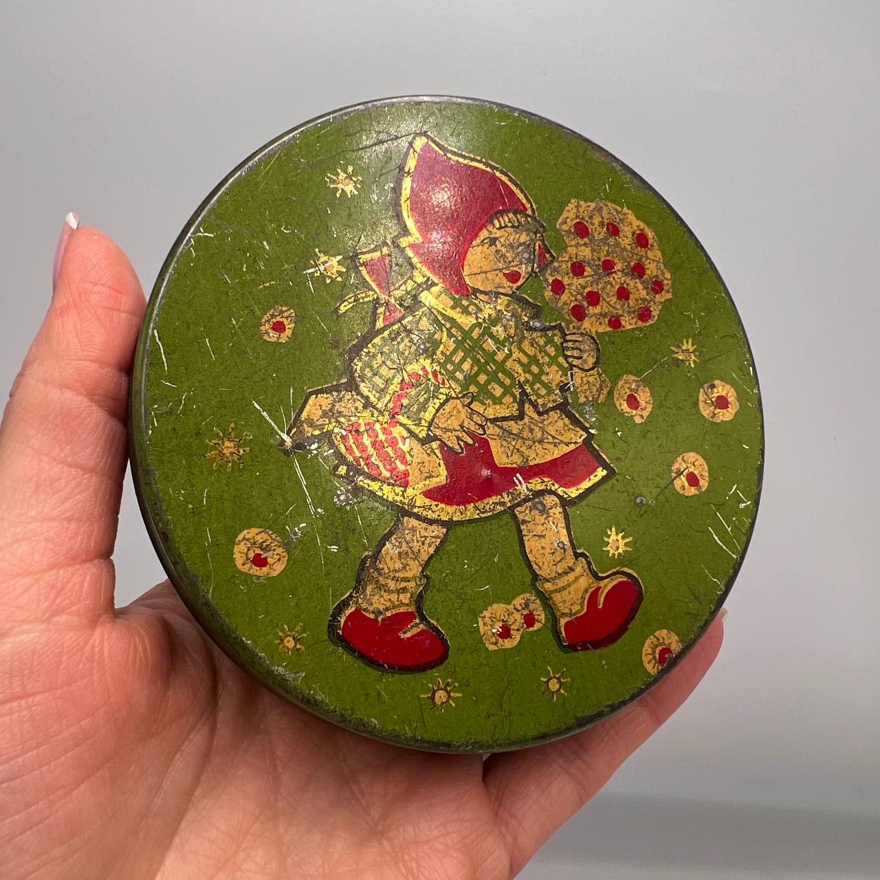 Vintage 1960Vintage USSR Tin Metal Candy Box Monpassier Souvenir Size ONE SIZE - 1 Thumbnail