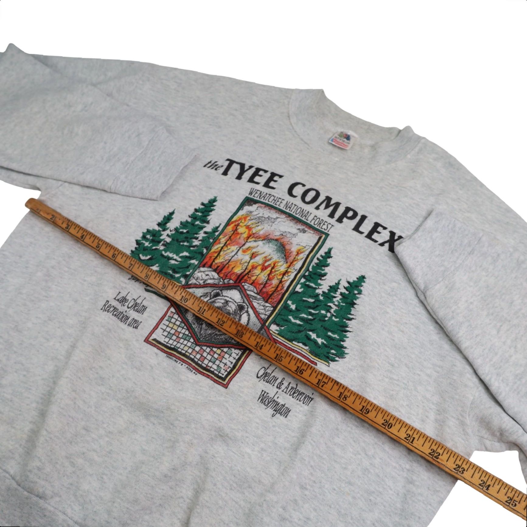 Vintage VINTAGE 1994 Wenatchee National Forest Tyee Complex Fire XL Sweatshirt Gray Mens XL Sweatshirt Size US XL / EU 56 / 4 - 7 Thumbnail