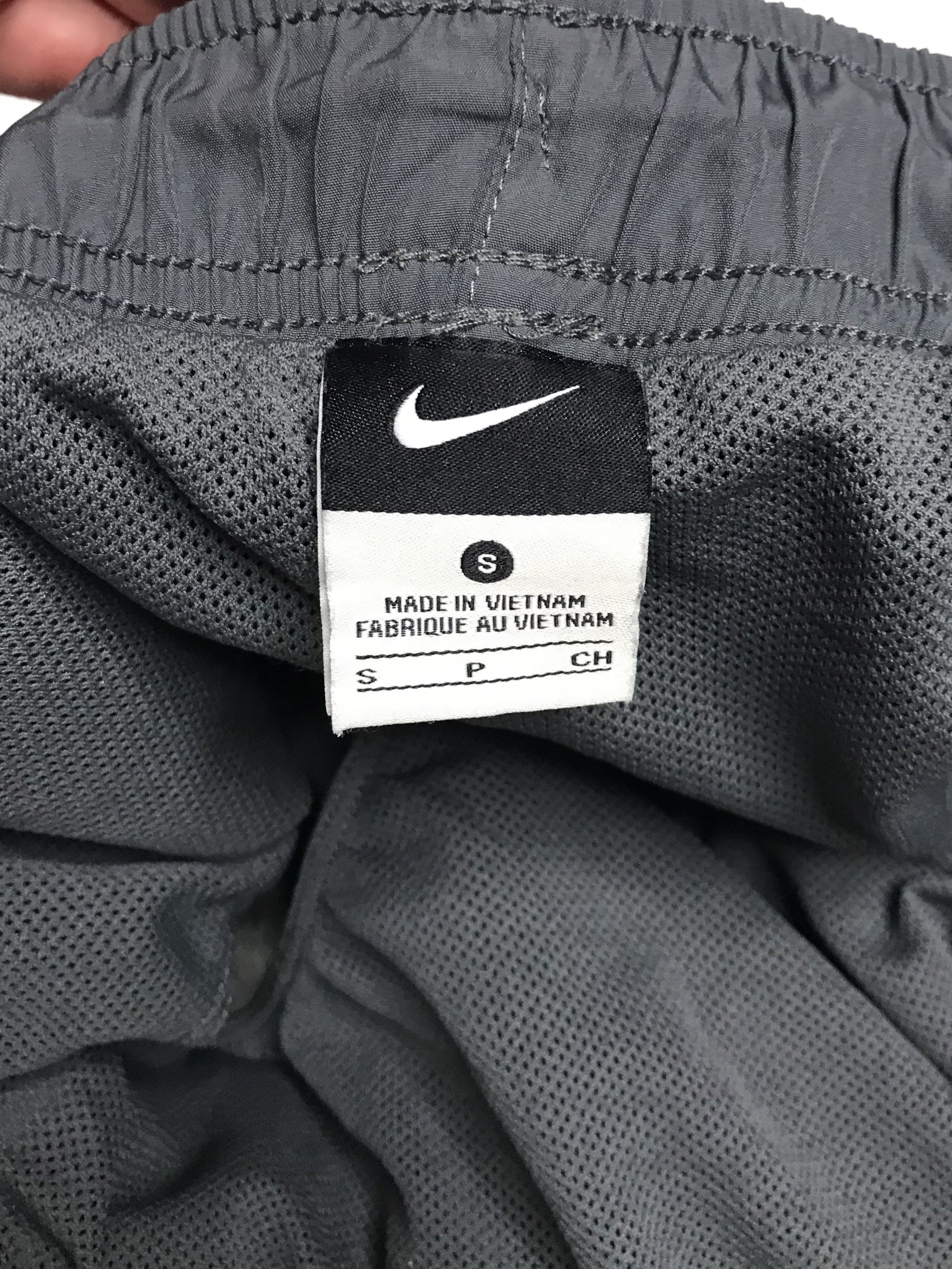 Nike Nike Mens Bermuda Shorts Size S Gray Size US 30 / EU 46 - 7 Thumbnail