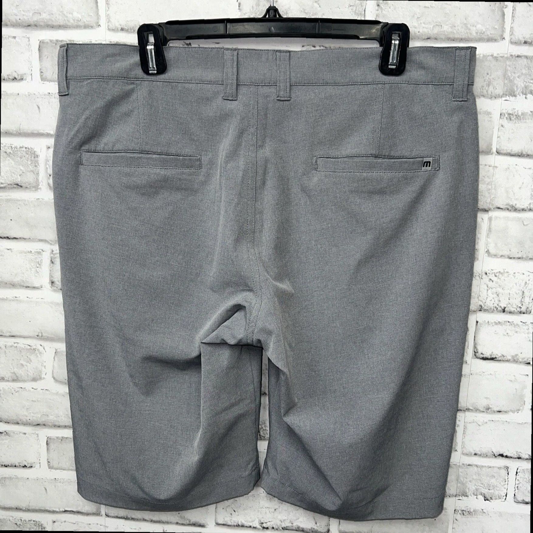 TravisMathew Travis Mathew Gray Chino Golf Shorts Mens Size 34 Size US 34 / EU 50 - 4 Thumbnail