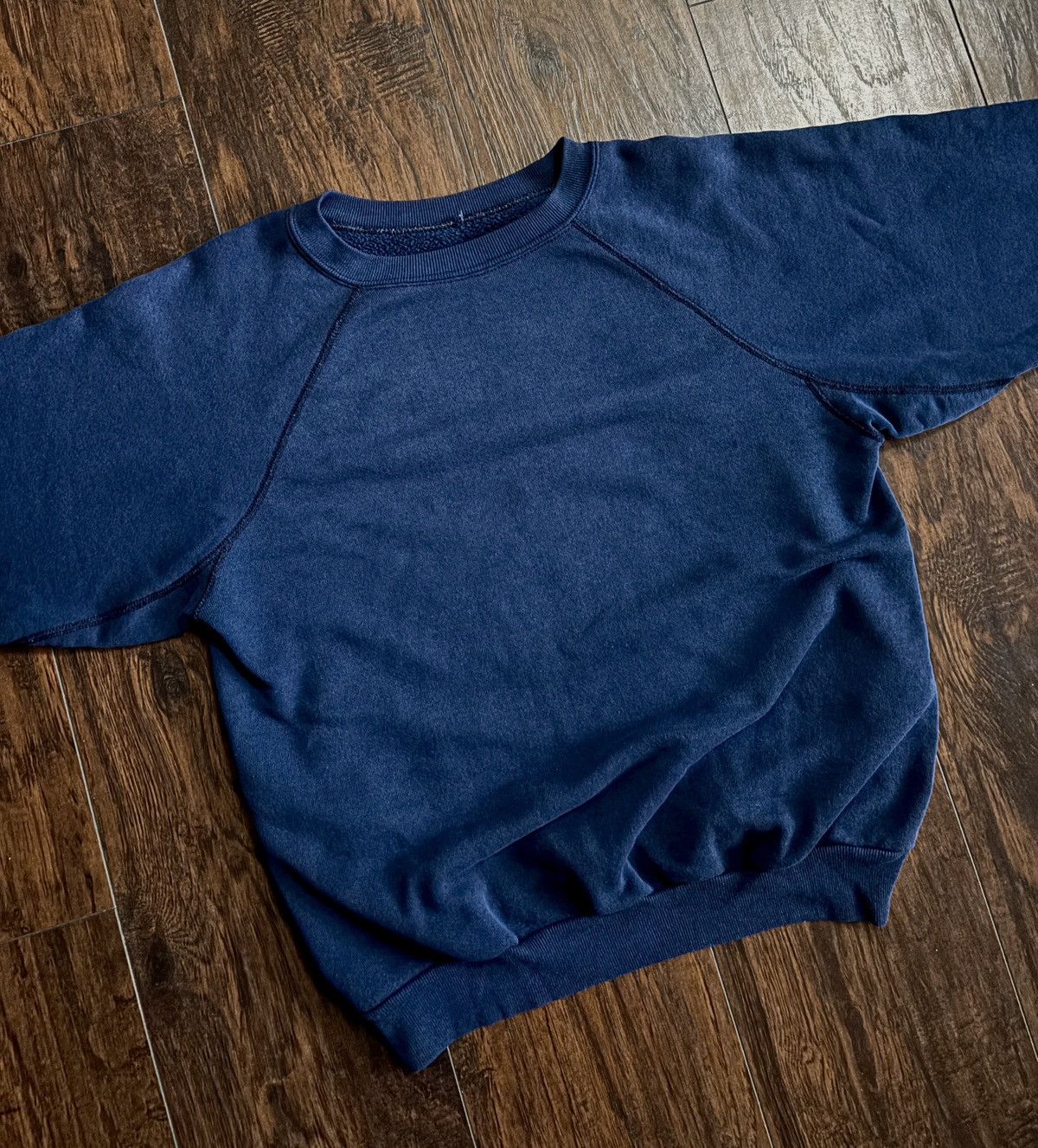 Japanese Brand Vintage 60s Faded Navy Raglan Sweater M Size US M / EU 48-50 / 2 - 2 Thumbnail
