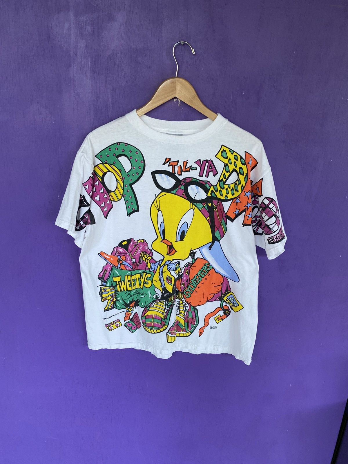 Other Vintage 1994 Looney tunes tweety shop til ya drop t-shirt Size US L / EU 52-54 / 3 - 1 Thumbnail