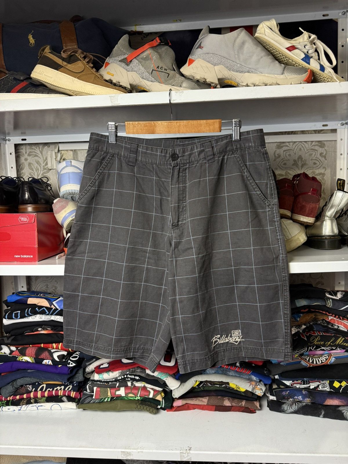 Billabong Vintage Billabong Striped Shorts Streetwear Style Size 34 Size US 34 / EU 50 - 1 Thumbnail
