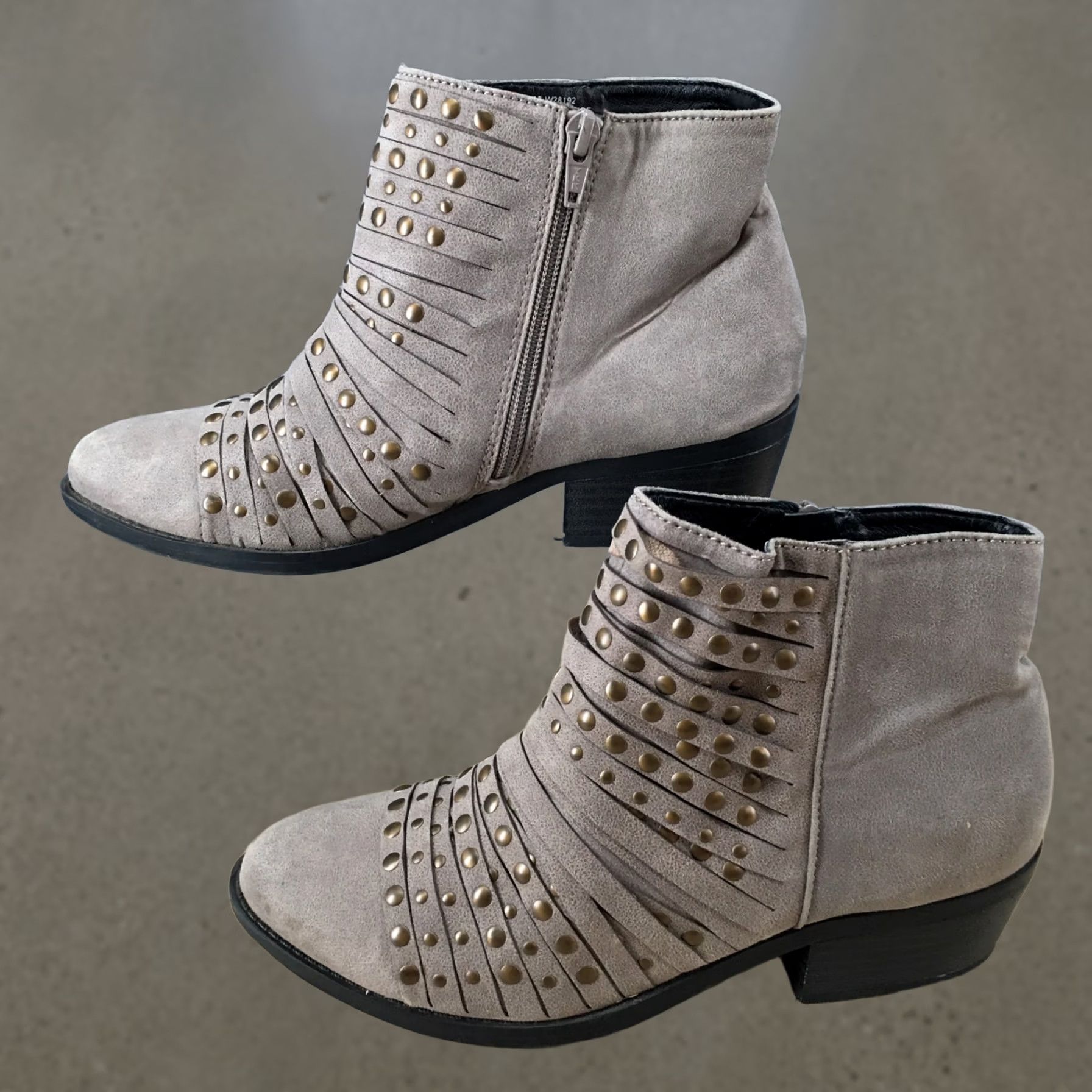 Vintage White Mountain Boots Womens 7.5M Desire Ankle Bootie Beige Side Zip Block W28192 Size US 8 / IT 38 - 1 Thumbnail
