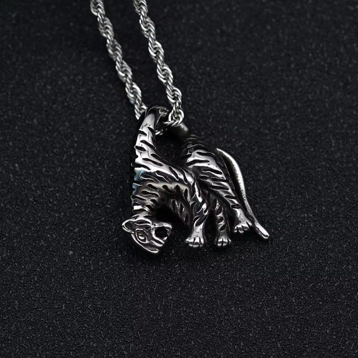Jewelry Creativity Retro Niche Leopard Hunting Necklace Size ONE SIZE - 2 Thumbnail