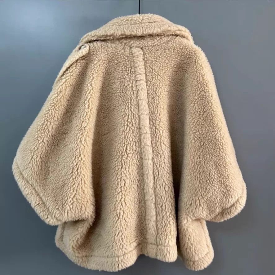 Max Mara MaxMara Women's Oversize Beige Coats S Size S / US 4 / IT 40 - 2 Thumbnail