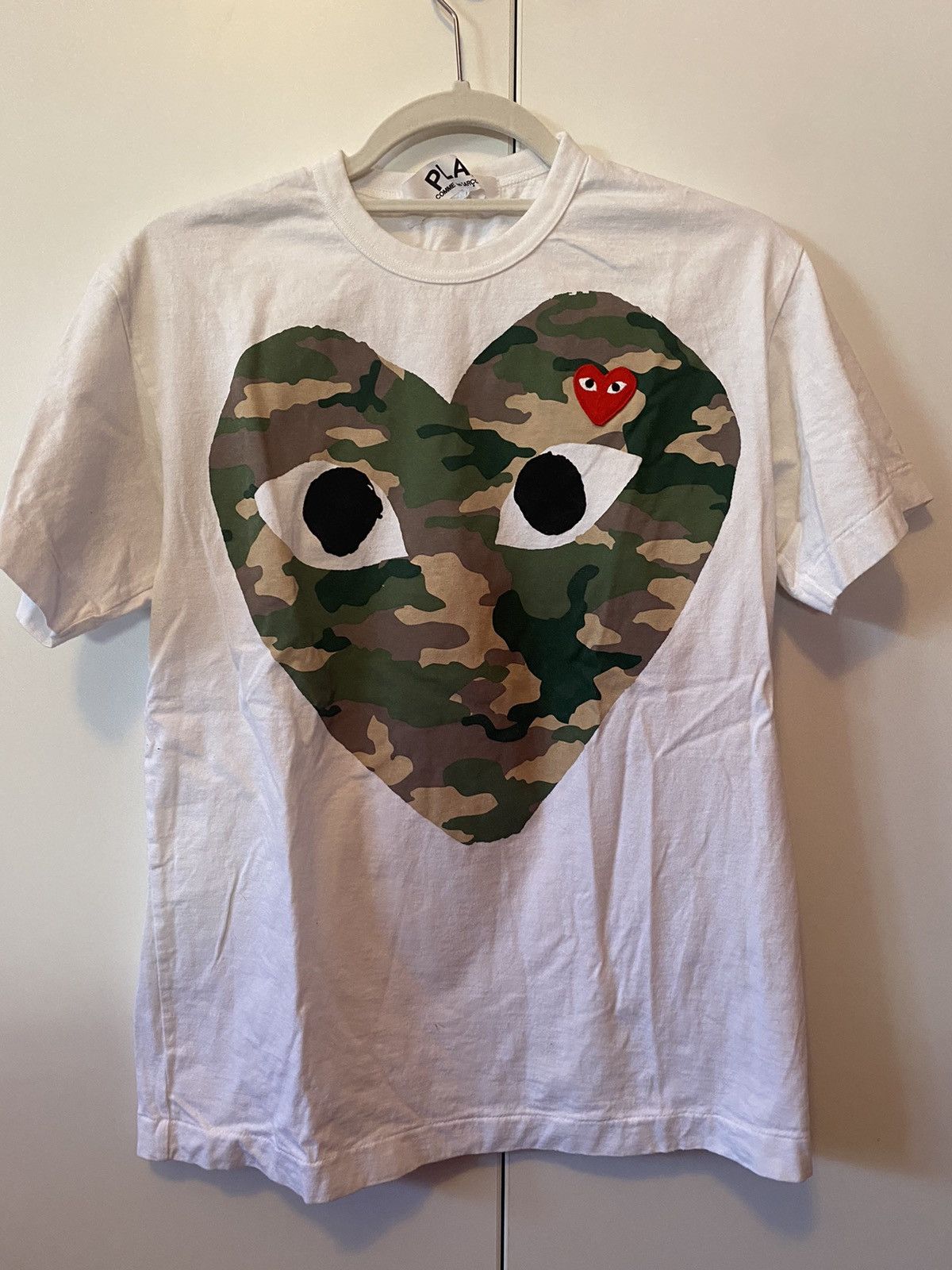 Comme Des Garçons Play Camouflage Heart T-shirt | White