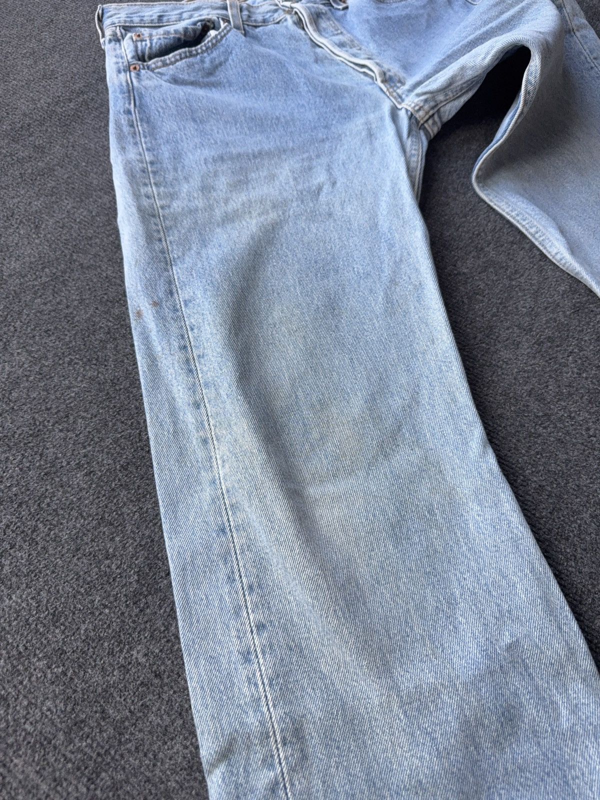 Levi's Retro Levis 501 USA Dirty Light Wash Vintage Straight Jeans Size US 31 - 7 Thumbnail