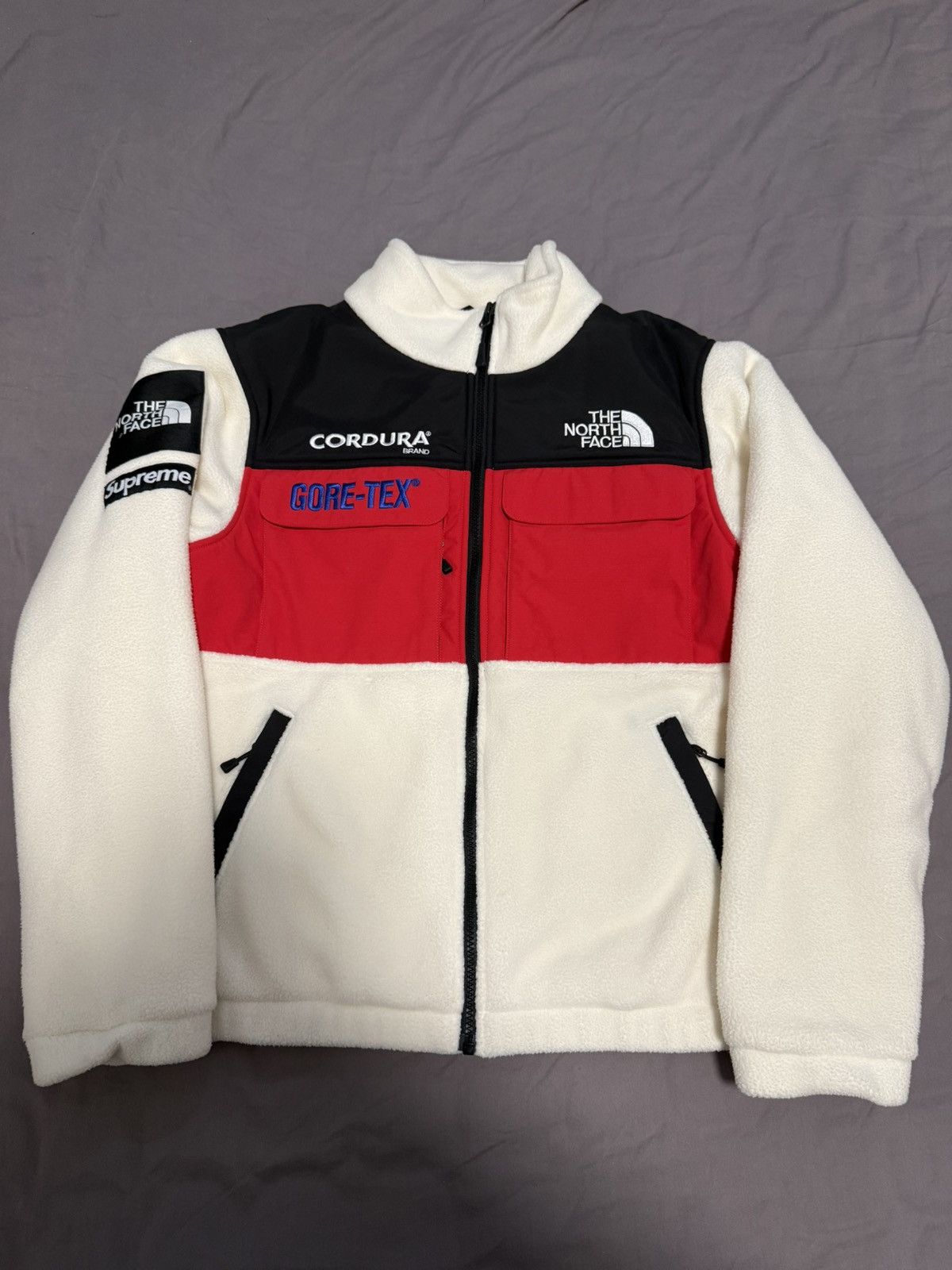 The North Face Supreme tnf north face expedition fleece jacket white red Size US S / EU 44-46 / 1 - 1 Thumbnail