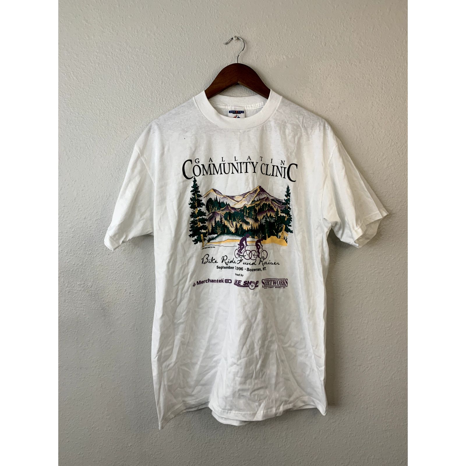 Jerzees Vintage Montana Shirt Gallatin Community Bike Ride White Tee Size US L / EU 52-54 / 3 - 1 Thumbnail