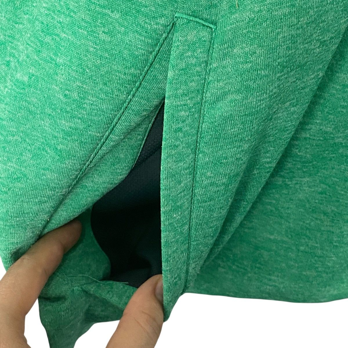 Vintage Vintage Adidas Small Logo Hoodie Sweater Green Size M Size US M / EU 48-50 / 2 - 8 Thumbnail